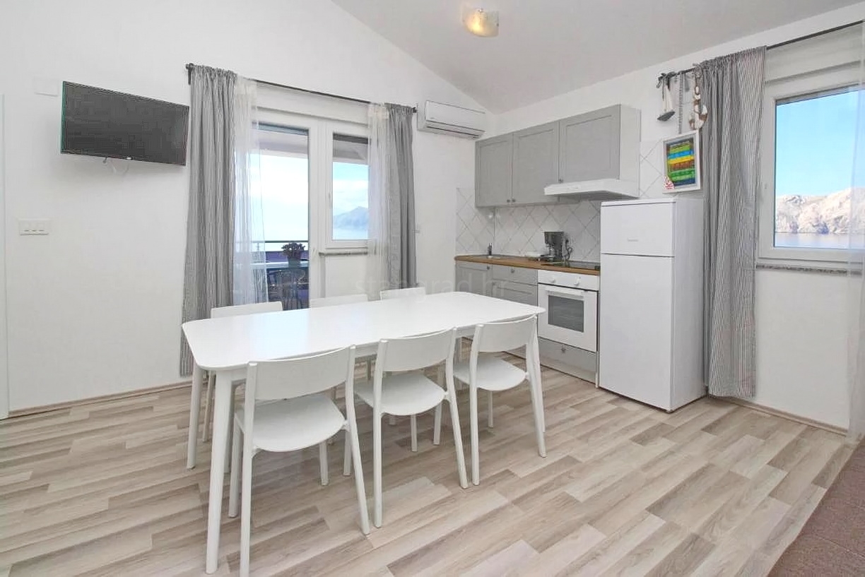 5 bedroom villa in Baška, Croatia – 103678