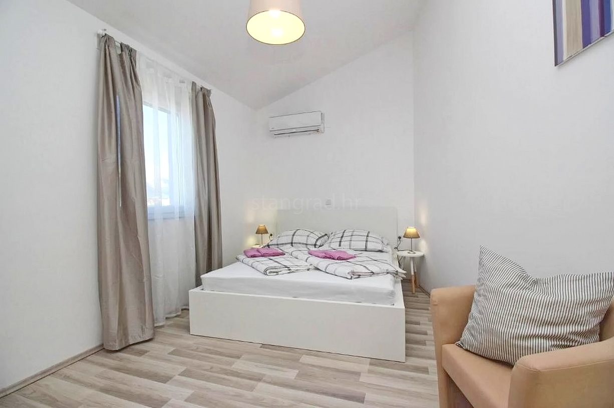 5 bedroom villa in Baška, Croatia – 103678