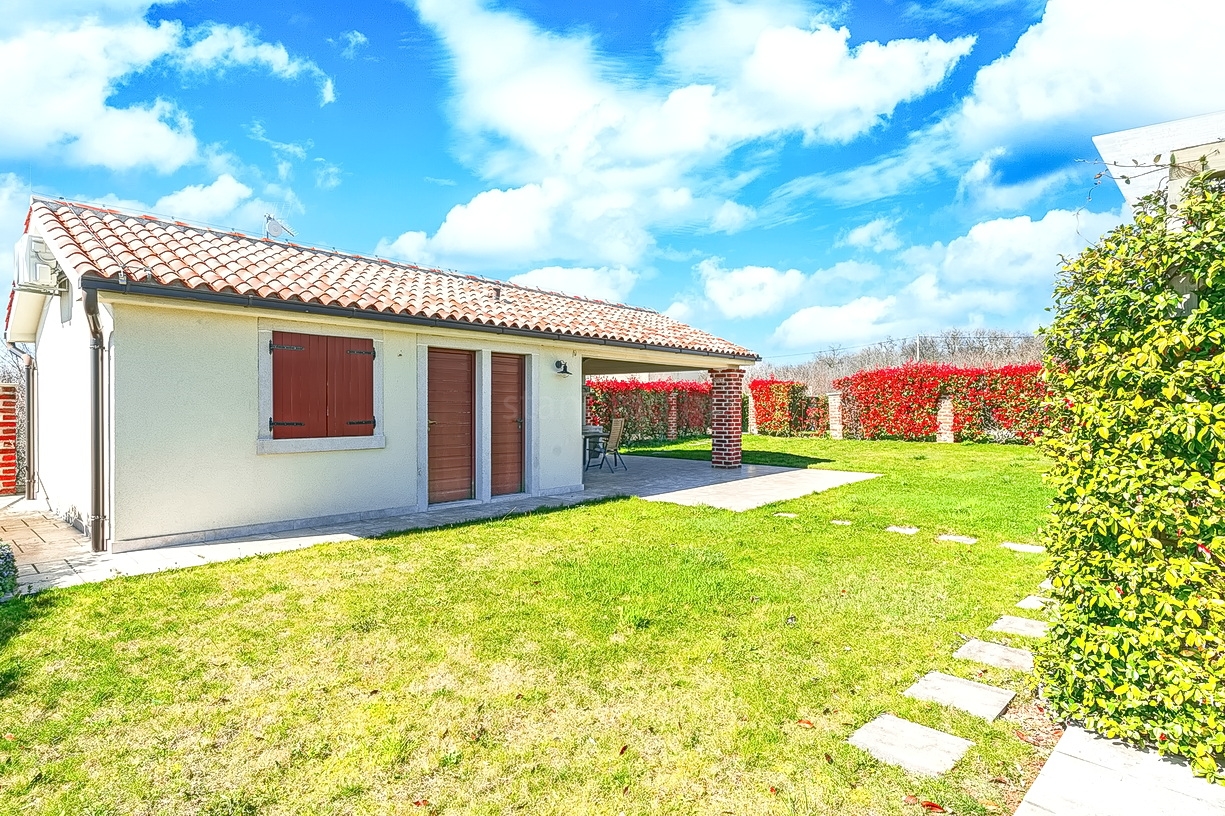 3 bedroom villa in Dobrinj, Croatia – 103675