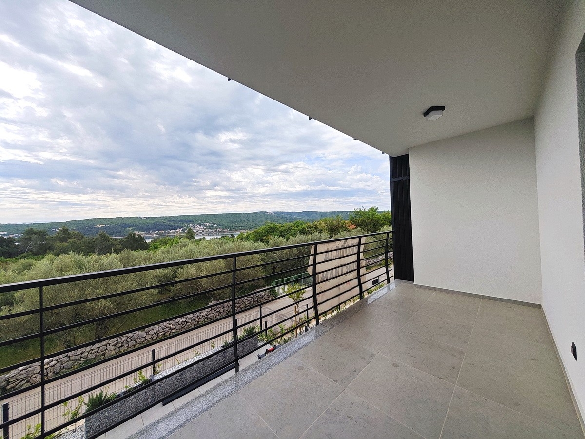 2 bedroom apartment in Dobrinj, Croatia – 103666