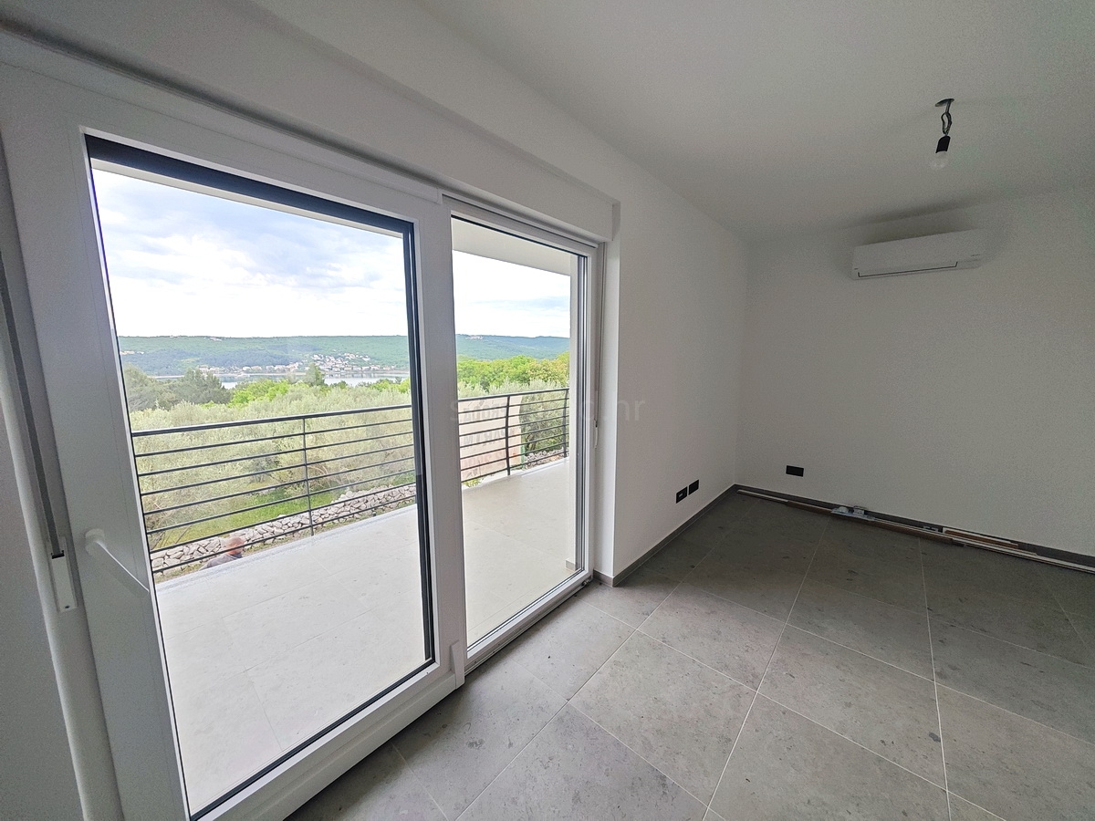 2 bedroom apartment in Dobrinj, Croatia – 103666