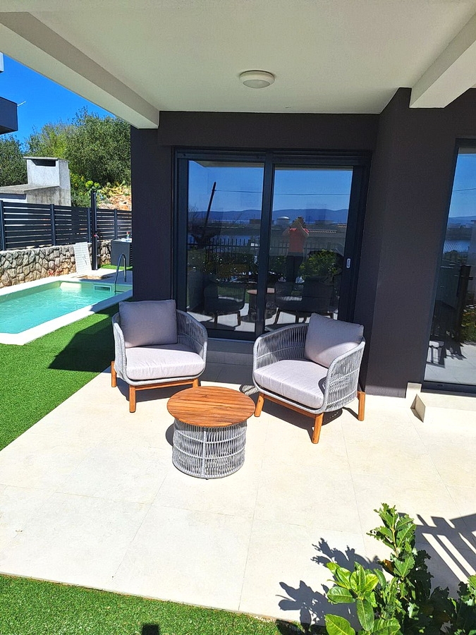2 bedroom apartment in Omišalj, Croatia – 103664