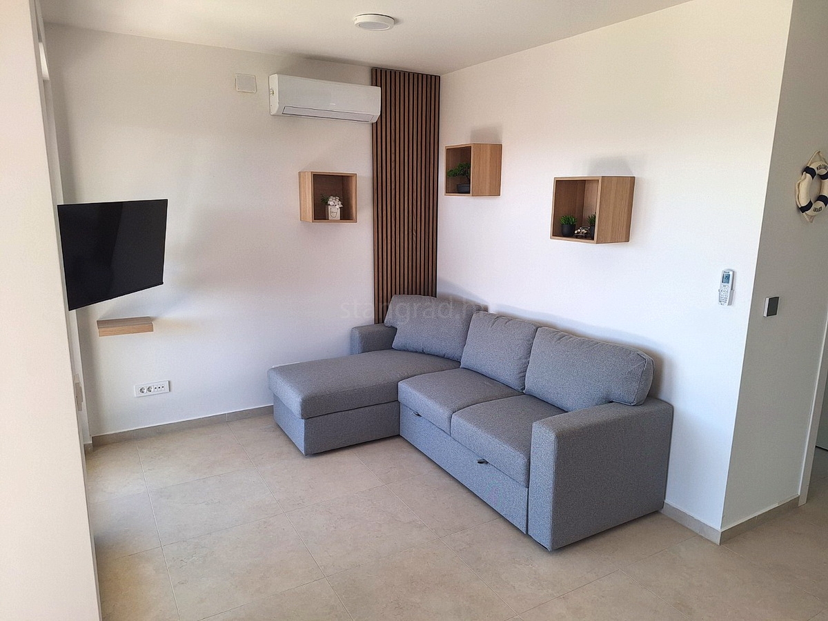 2 bedroom apartment in Omišalj, Croatia – 103664