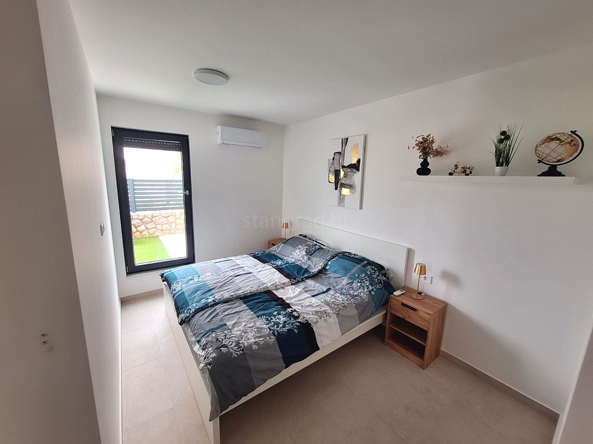 2 bedroom apartment in Omišalj, Croatia – 103664