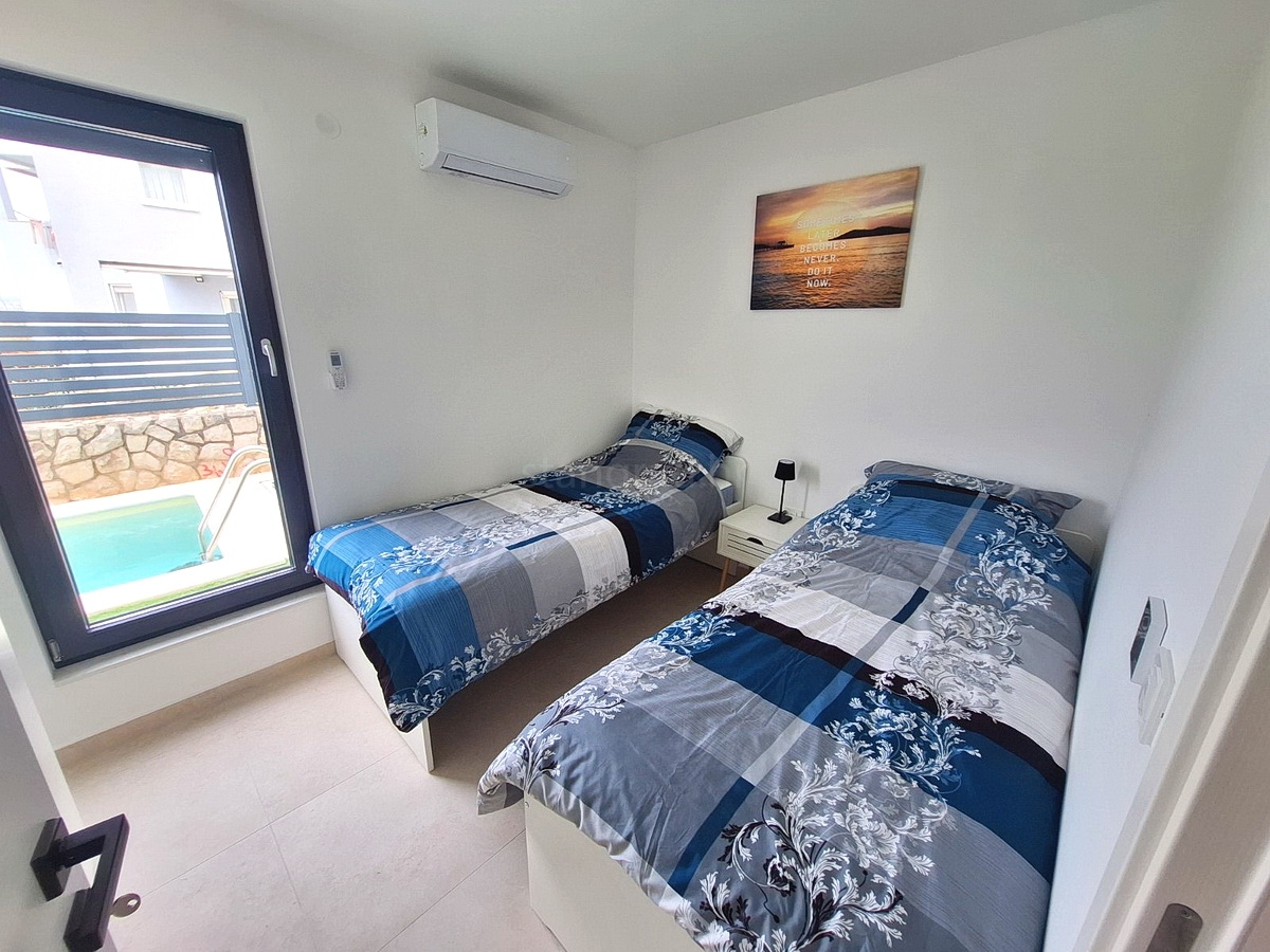 2 bedroom apartment in Omišalj, Croatia – 103664