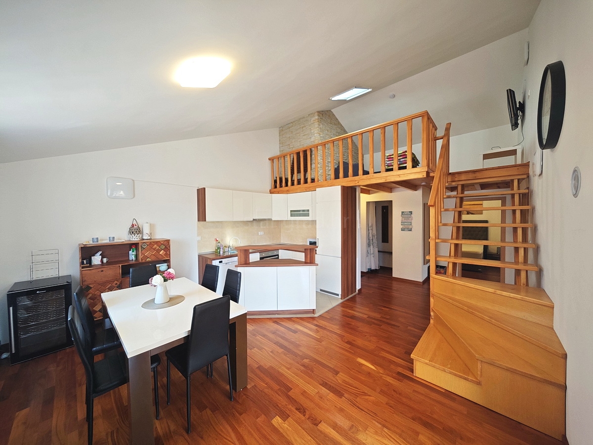 2 bedroom apartment in Dobrinj, Croatia – 103661
