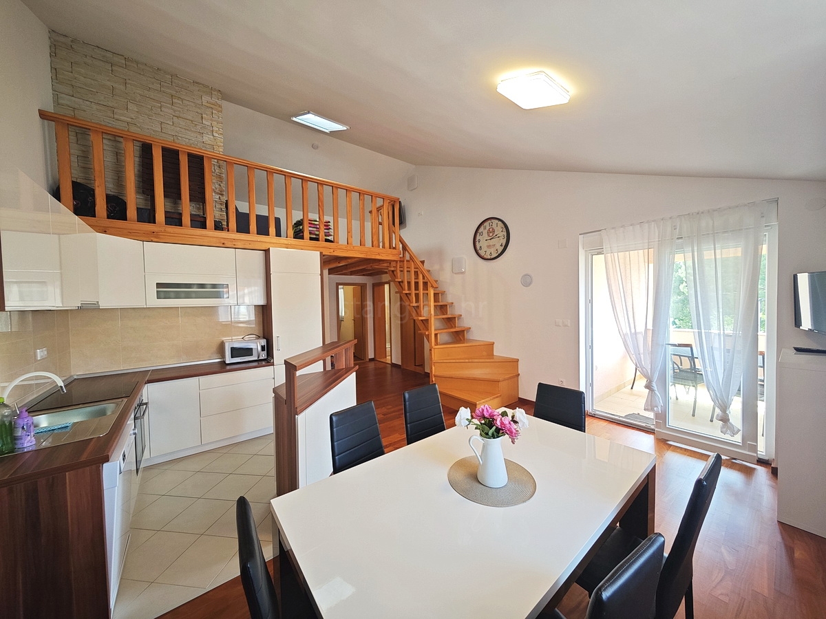 2 bedroom apartment in Dobrinj, Croatia – 103661