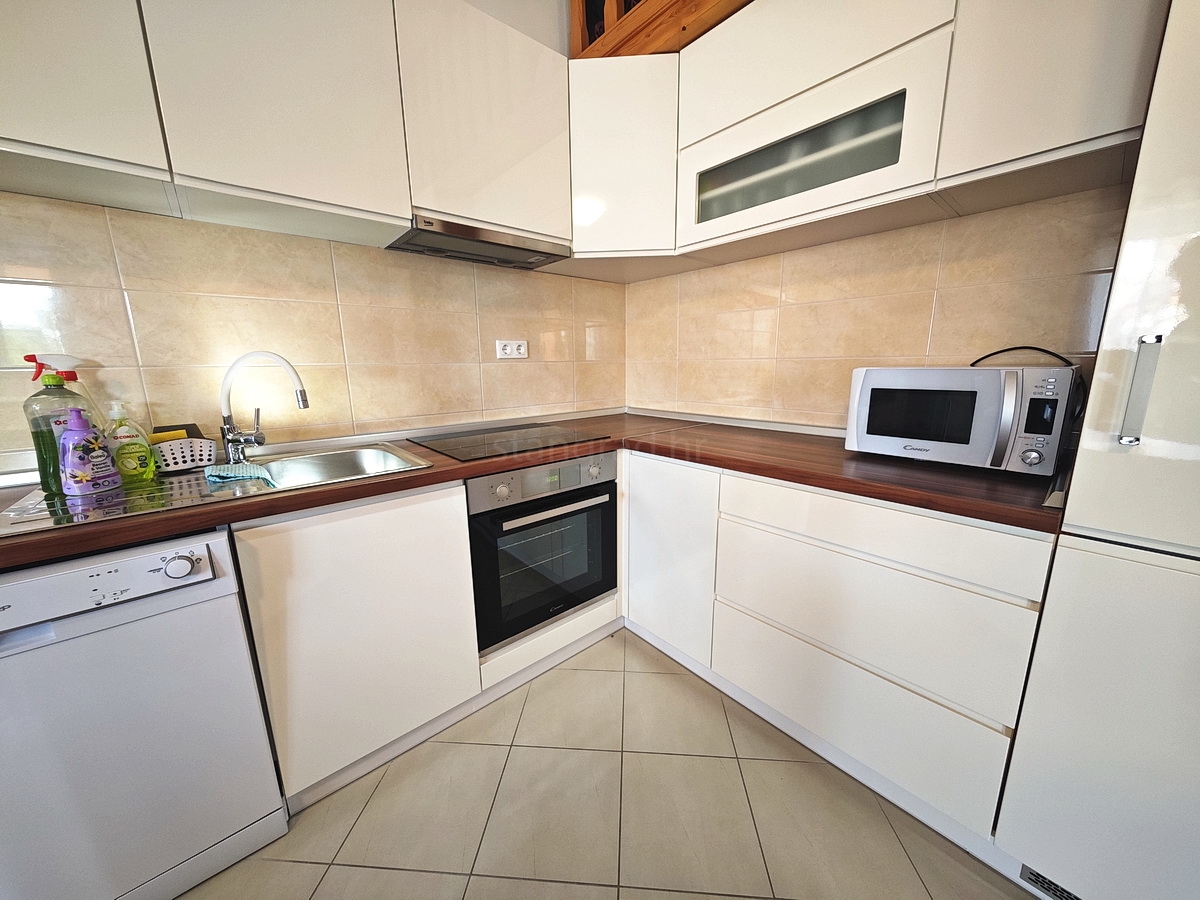 2 bedroom apartment in Dobrinj, Croatia – 103661
