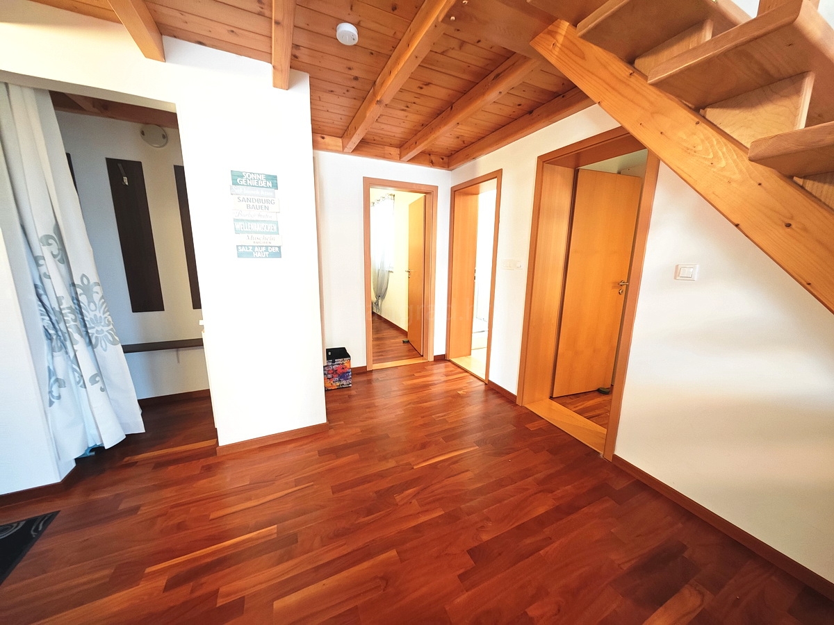 2 bedroom apartment in Dobrinj, Croatia – 103661