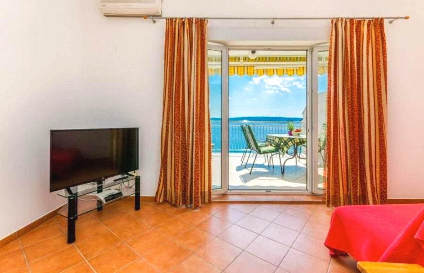2 bedroom apartment in Crikvenica, Croatia – 103658