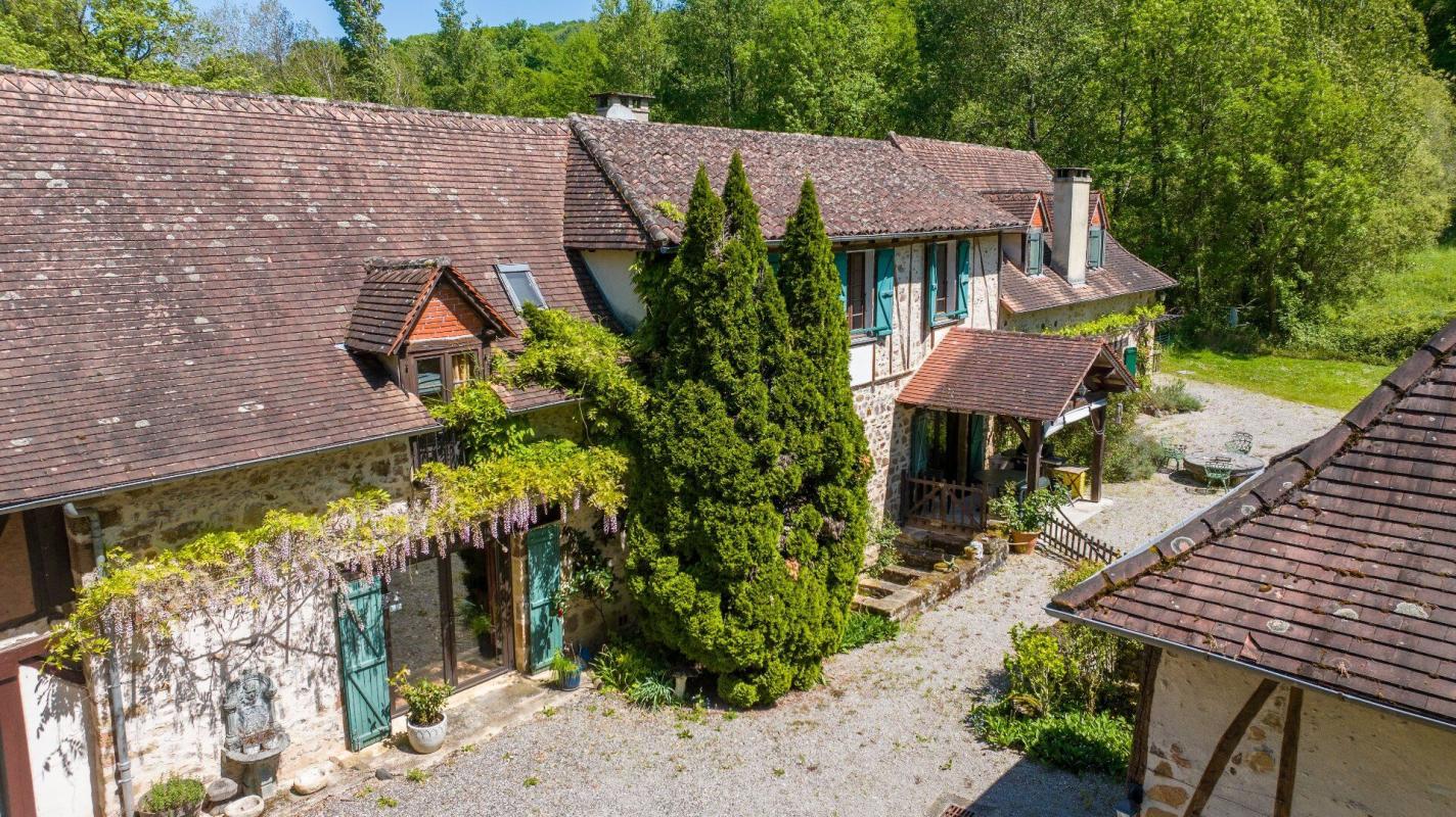 7 bedroom moulin in Nonards, Corrèze, France
