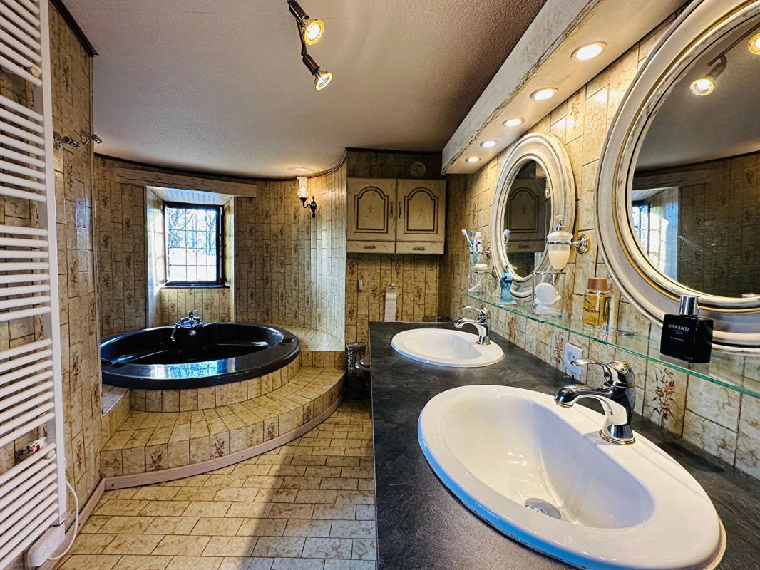 7 bedroom maison de village in Prat Bonrepaux, Ariège, France