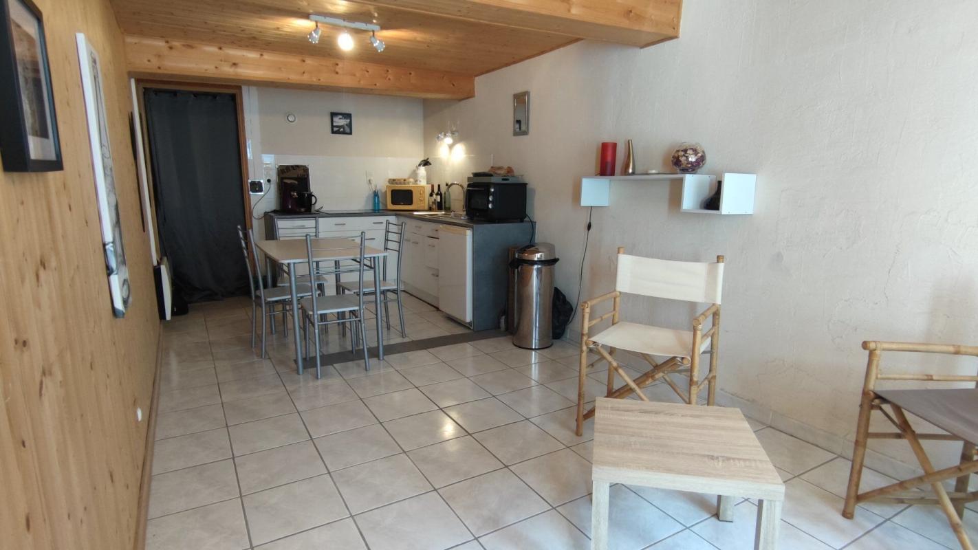 2 bedroom maison de village in L Aiguillon, Ariège, France