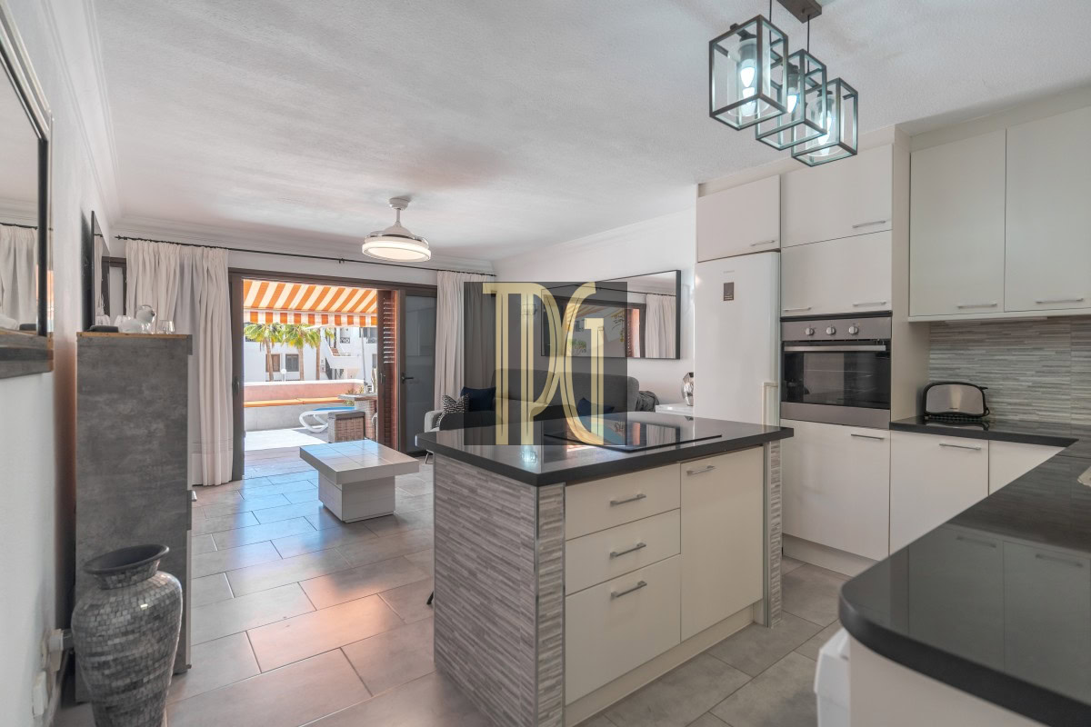 1 Bedroom Apartment for Sale in Victoria Court 1, Los Cristianos – OPS1930R