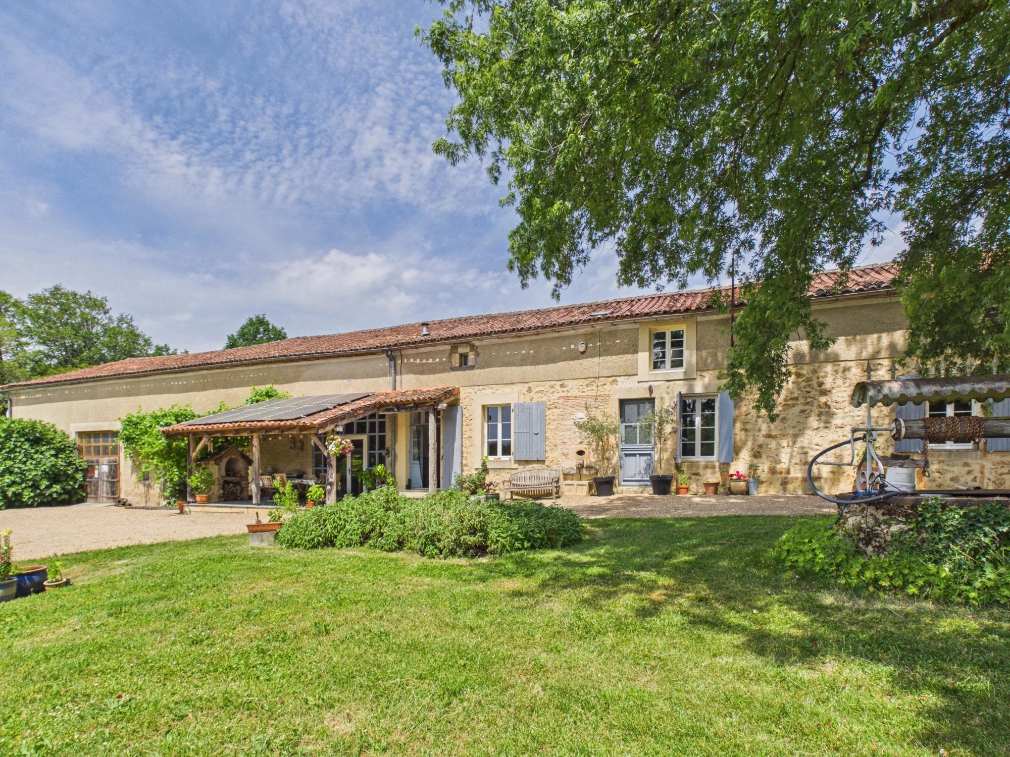 A Peaceful Stone Retreat in Nature with Spectacular Pool and No Neighbours, Poitou-Charentes – France – BVI83362