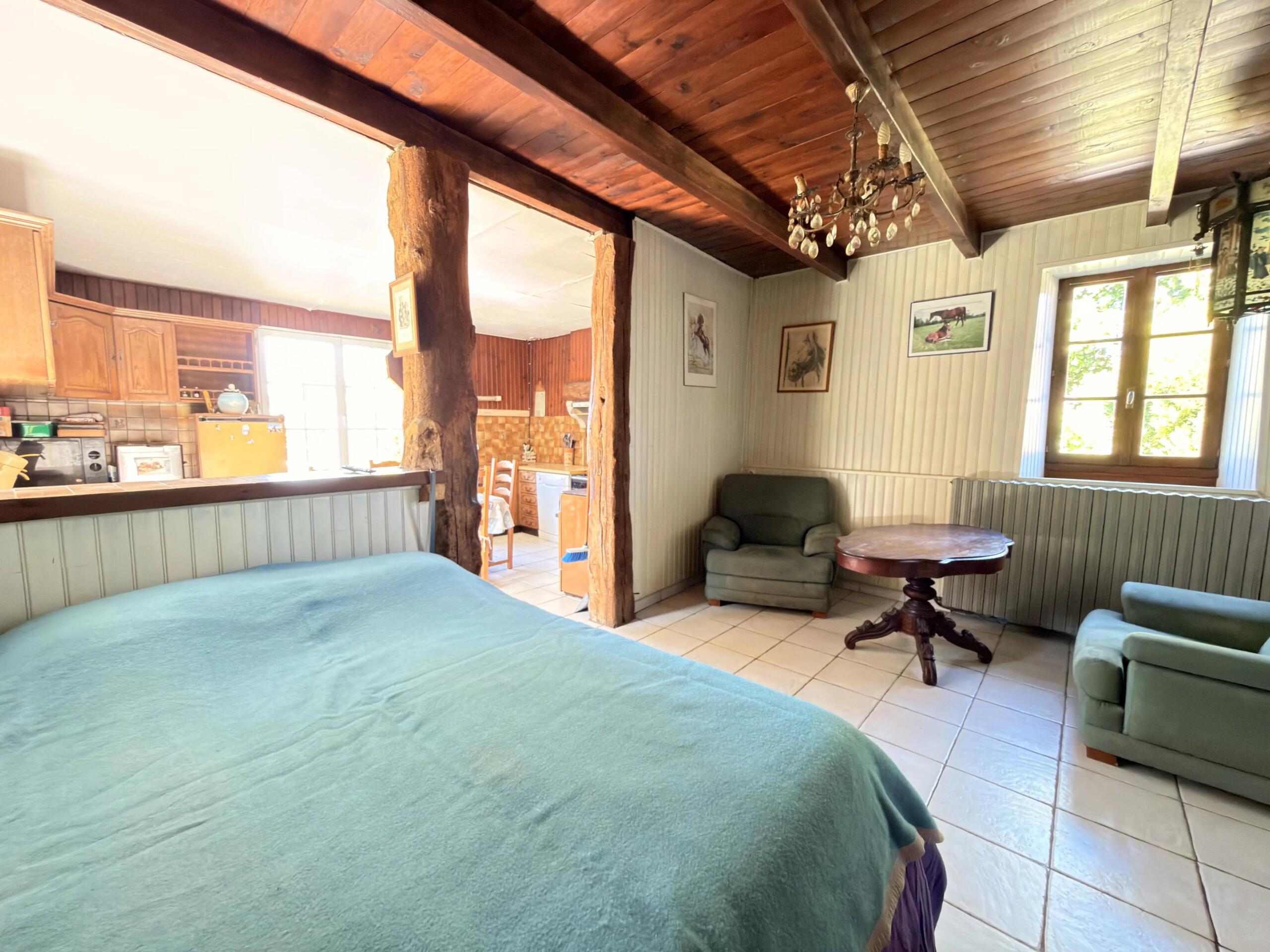Charming 3 bed country house offering great potential with  garden and possibility to buy additional land., Poitou-Charentes – France – BVI85734