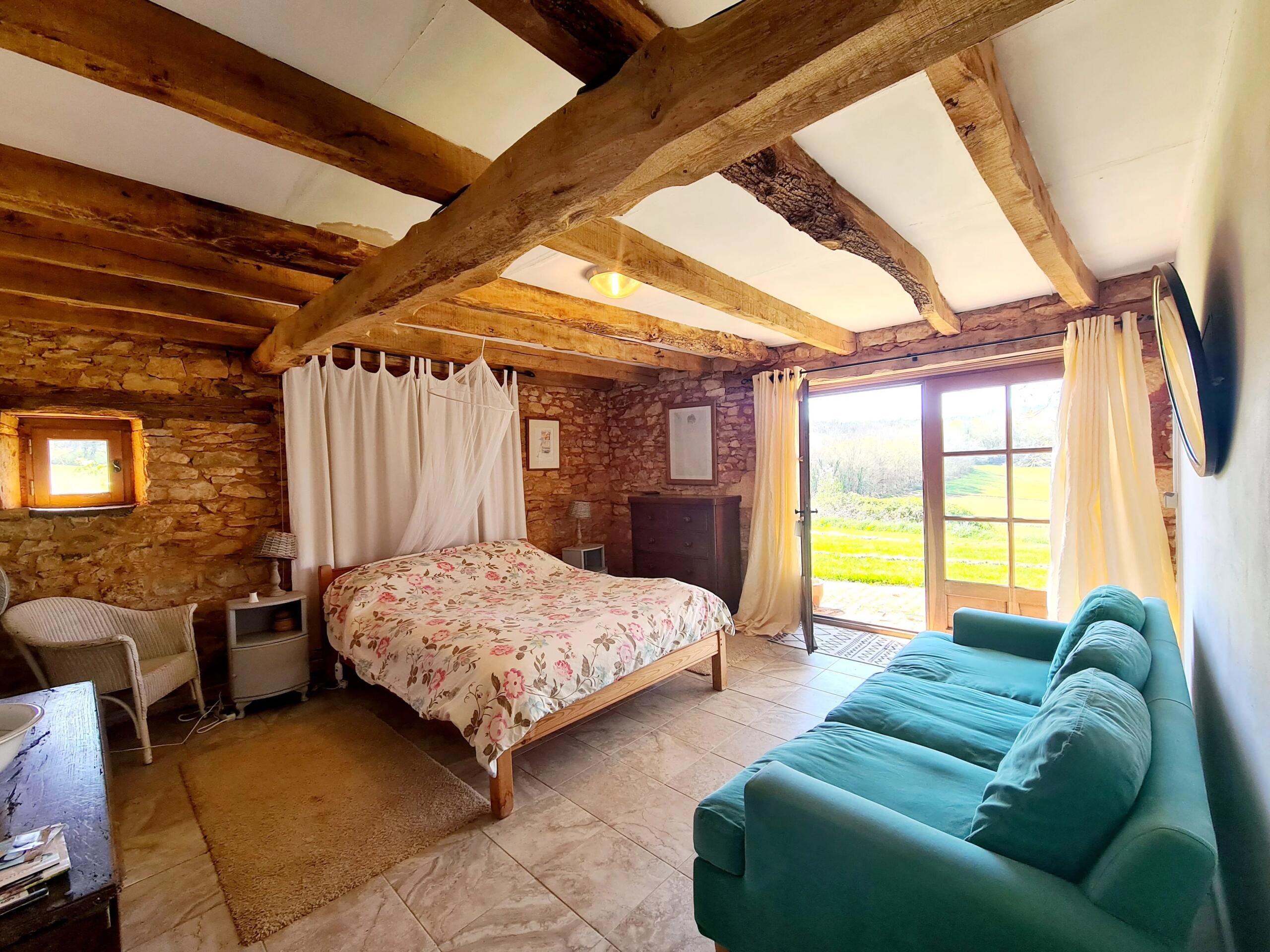 Charming stone property with guest house, pool, and 12 hectares of land in Dégagnac (Lot), Midi-Pyrénées – France – BVI78477