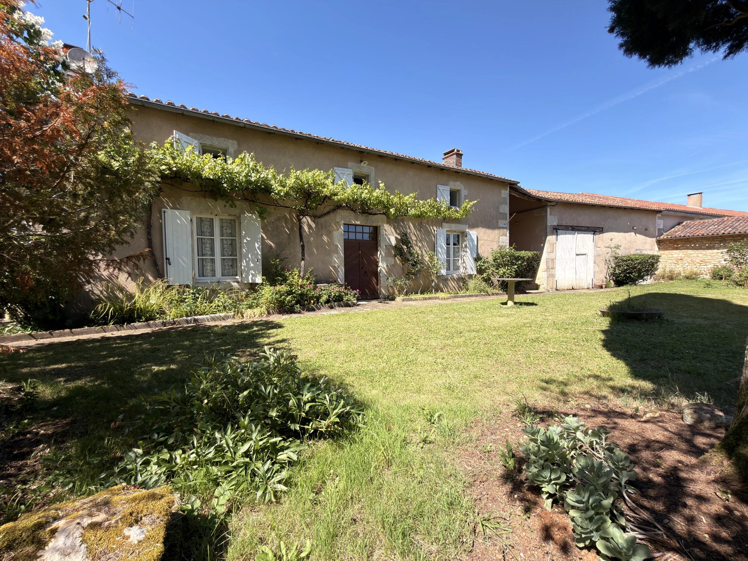 Charming Character Property with Barn and Beautiful Garden – Close to Nanteuil-en-Vallée, Poitou-Charentes – France – BVI85872