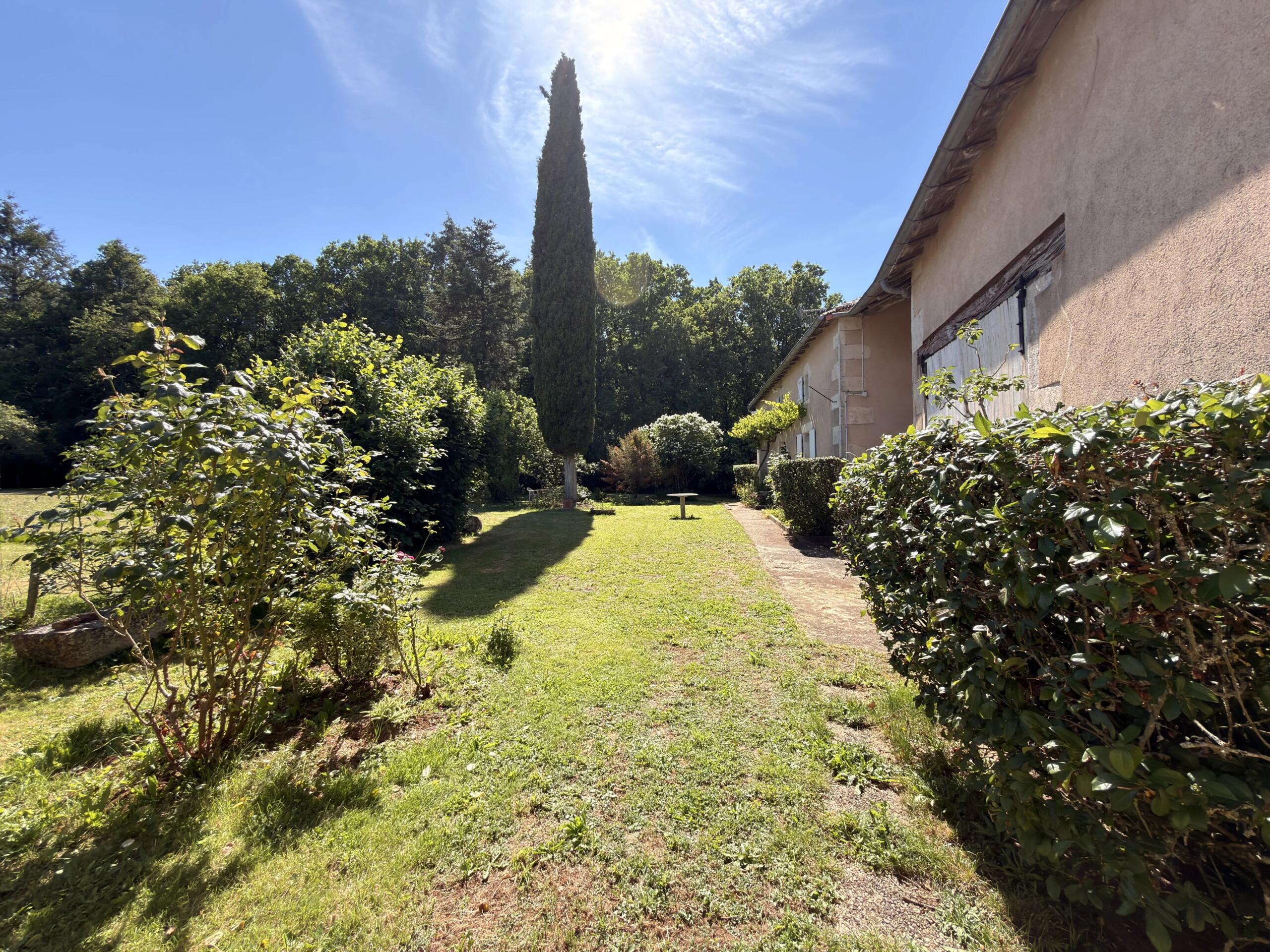 Charming Character Property with Barn and Beautiful Garden – Close to Nanteuil-en-Vallée, Poitou-Charentes – France – BVI85872
