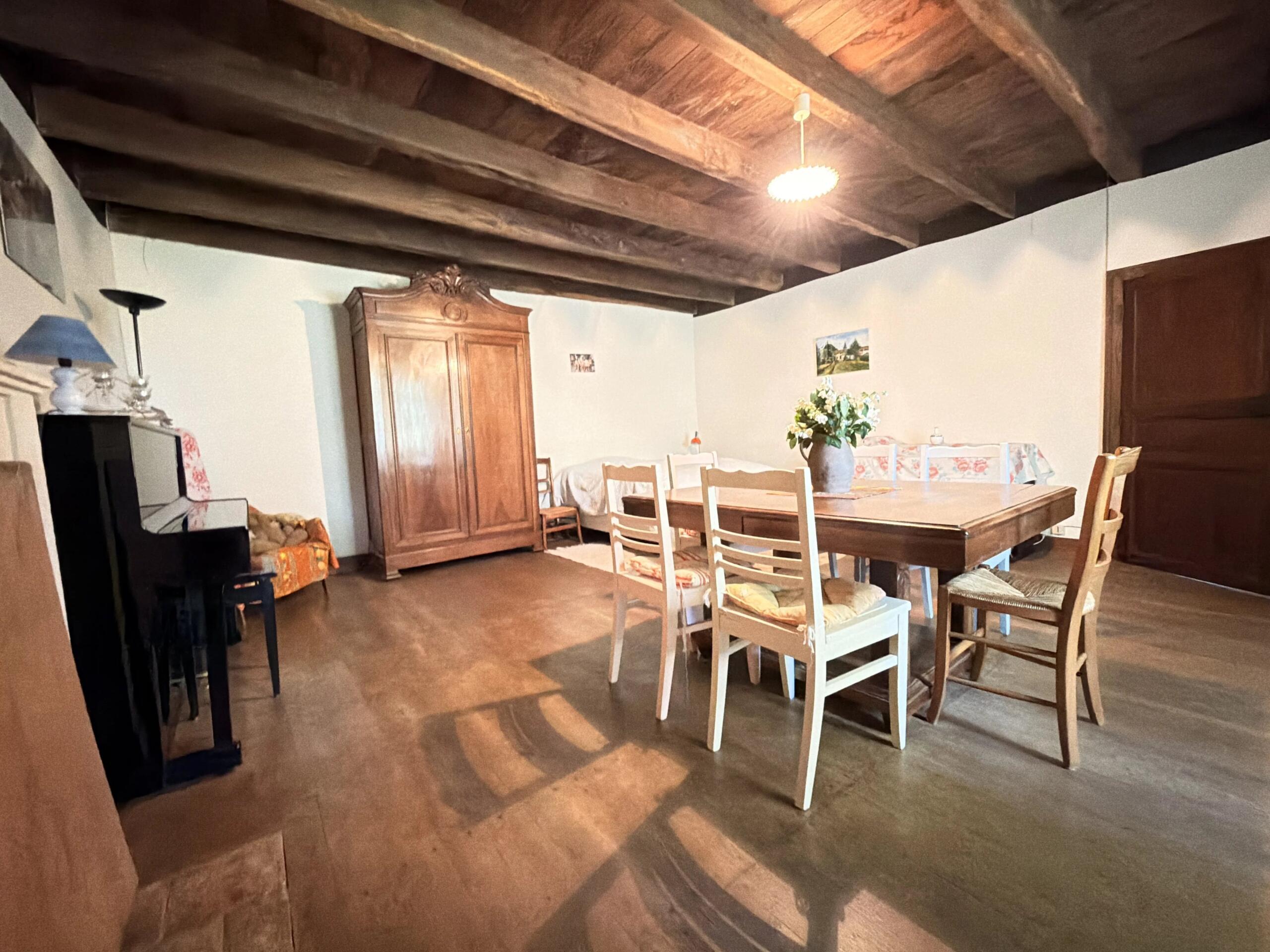 Charming Character Property with Barn and Beautiful Garden – Close to Nanteuil-en-Vallée, Poitou-Charentes – France – BVI85872