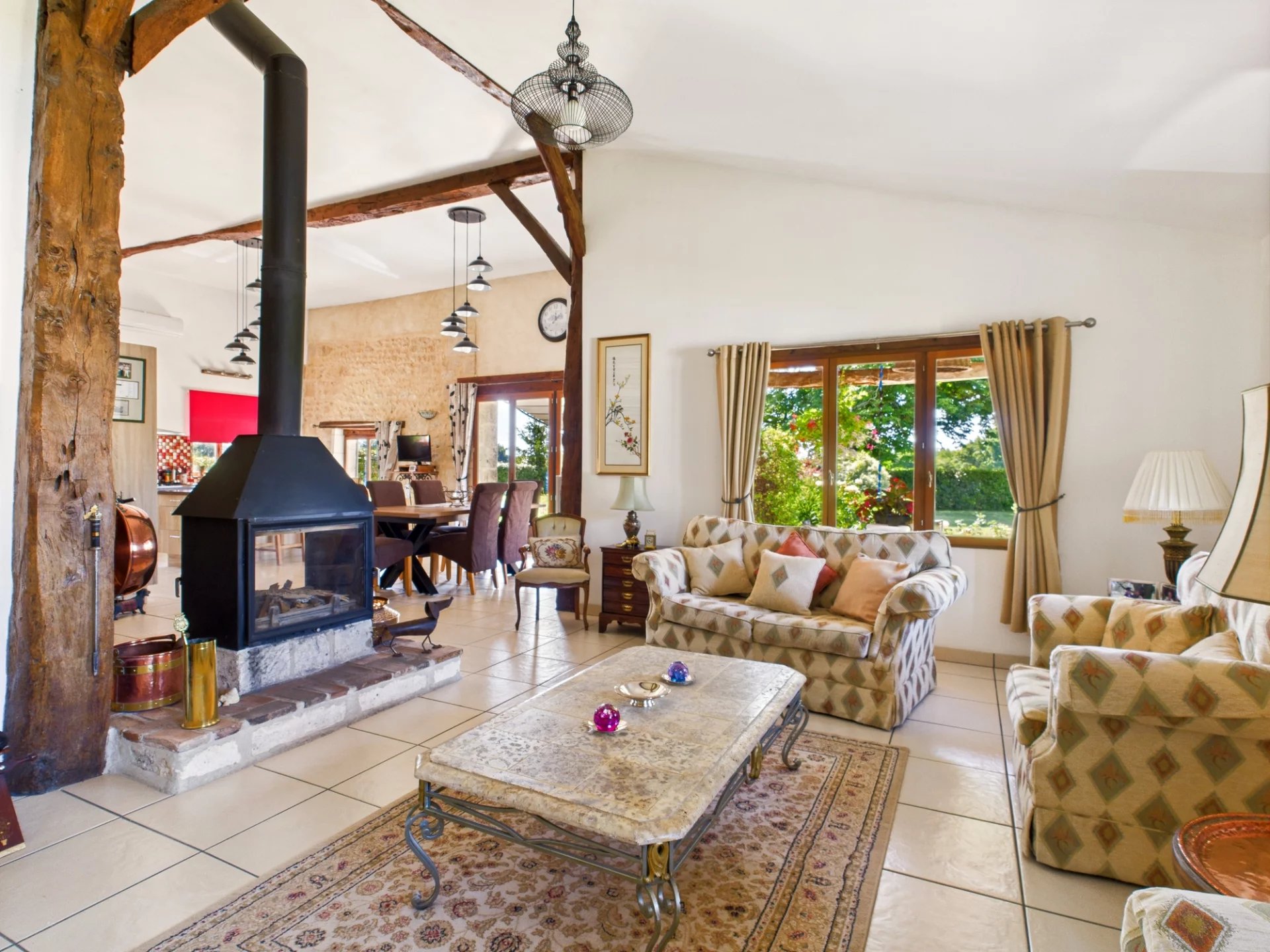 2 houses with open countryside views close to Aubeterre-Sur-Dronne, Poitou-Charentes – France – BVI79706