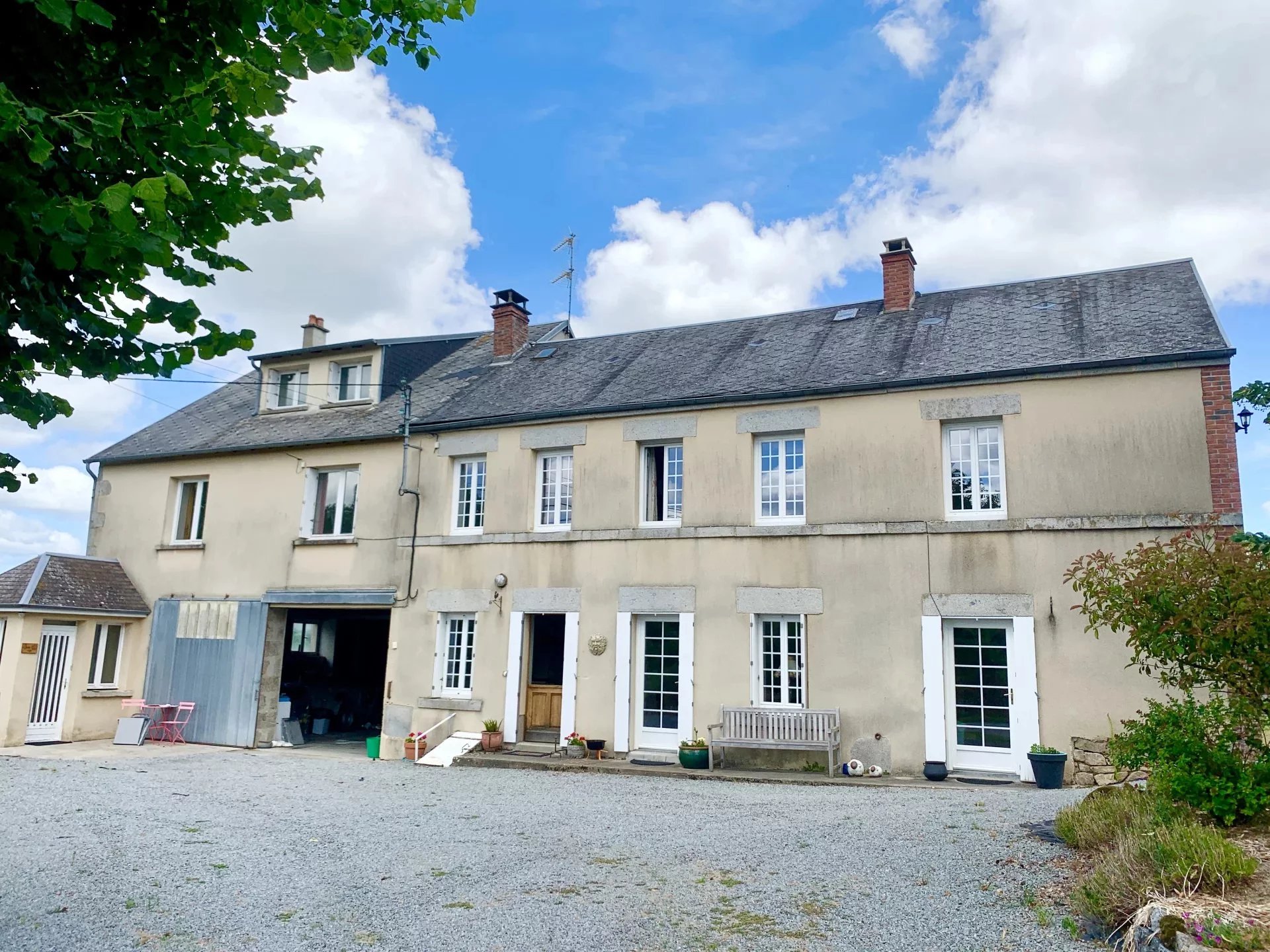 Large 4 / 5 bed family home with 3 bedroom gite, Limousin – France – BVI82525