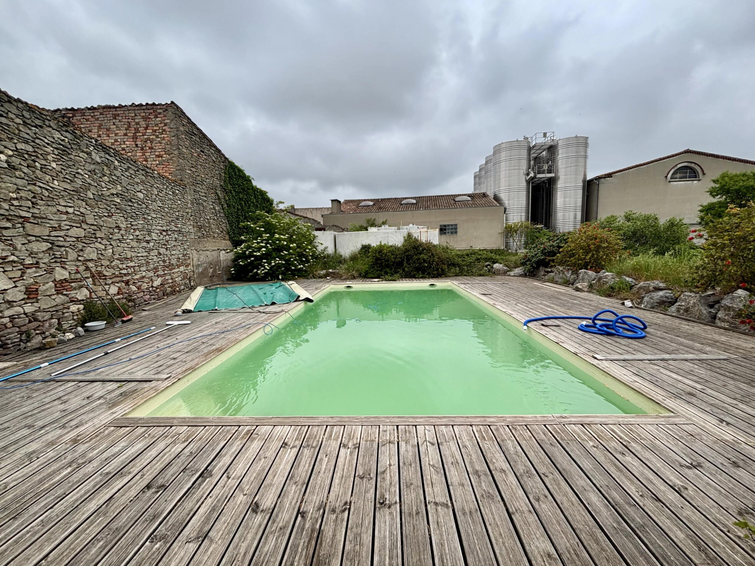 Impressive Character Property combining Modern Living with Original Features, Languedoc-Roussillon – France – BVI84415