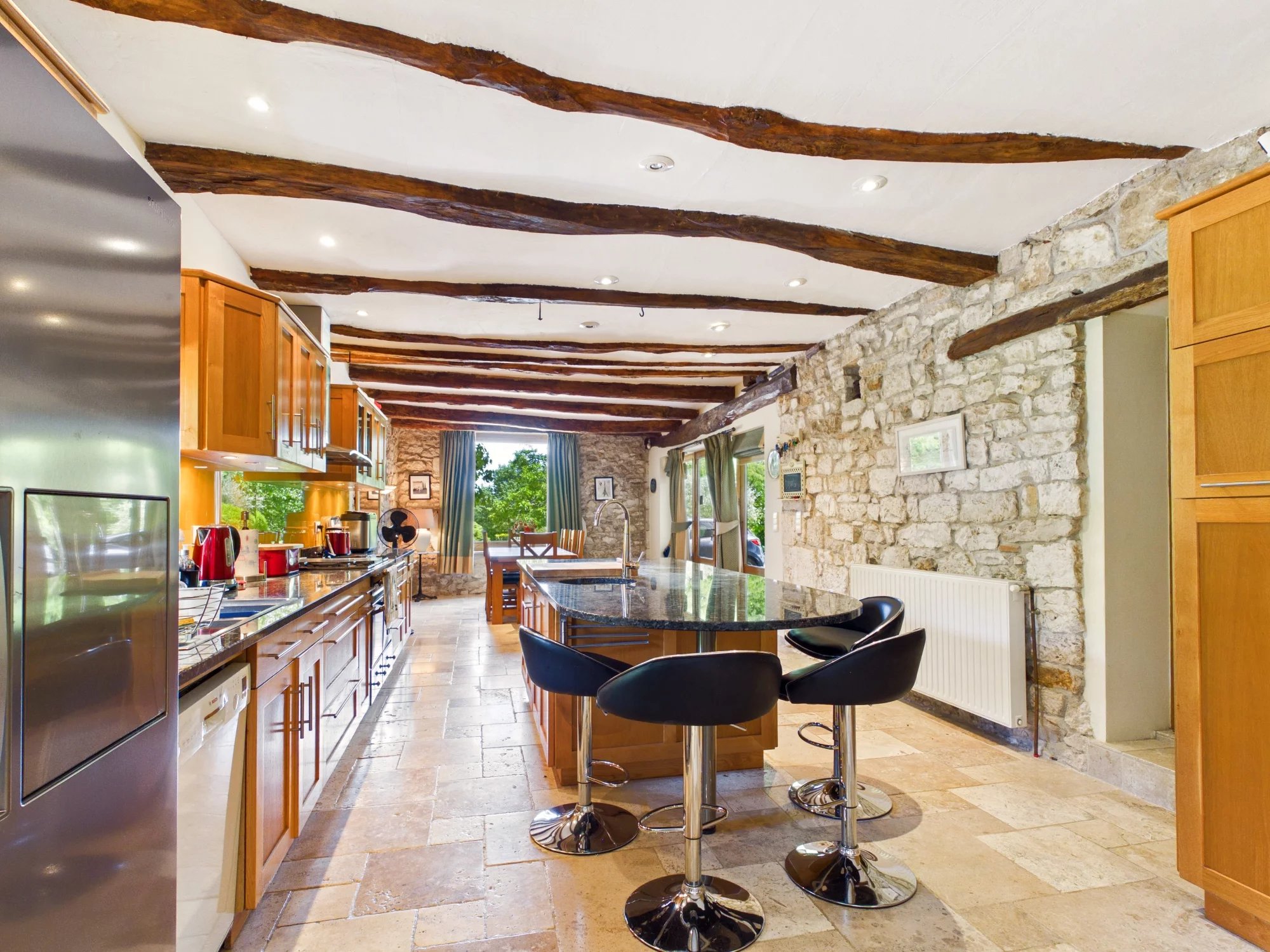 Secluded 200 year old renovated 8 bedroom barn, Midi-Pyrénées – France – BVI85237