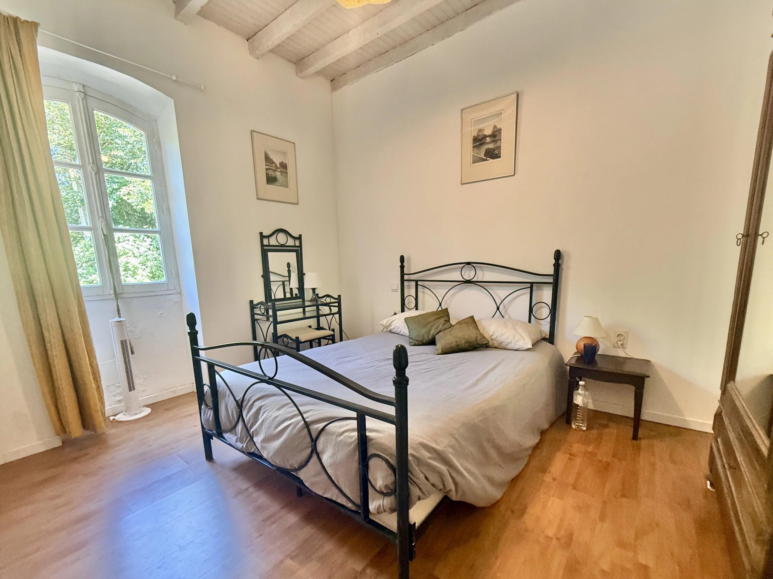 Former railway cottage in a tranquil spot with land, Languedoc-Roussillon – France – BVI85658