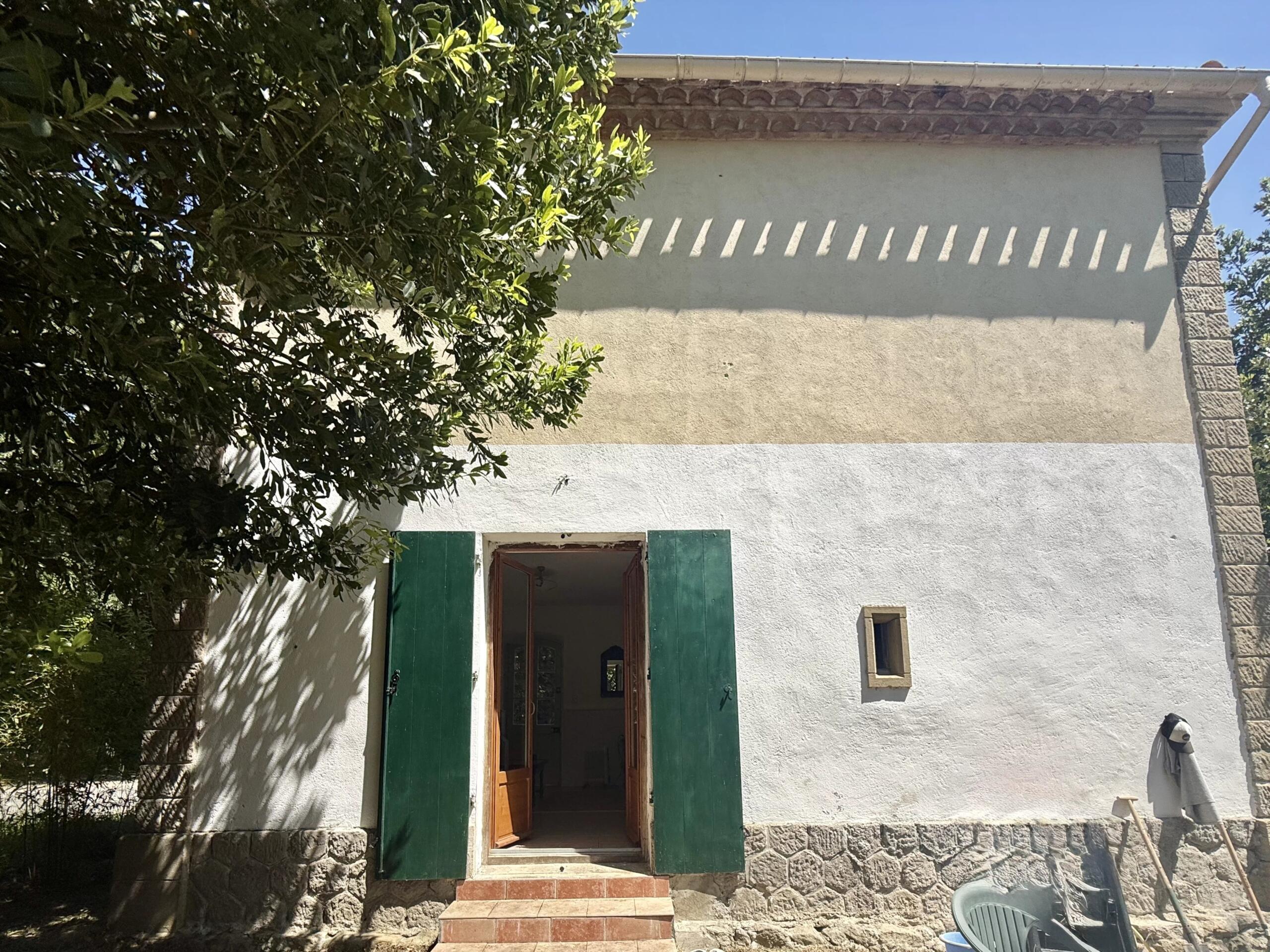 Former railway cottage in a tranquil spot with land, Languedoc-Roussillon – France – BVI85658
