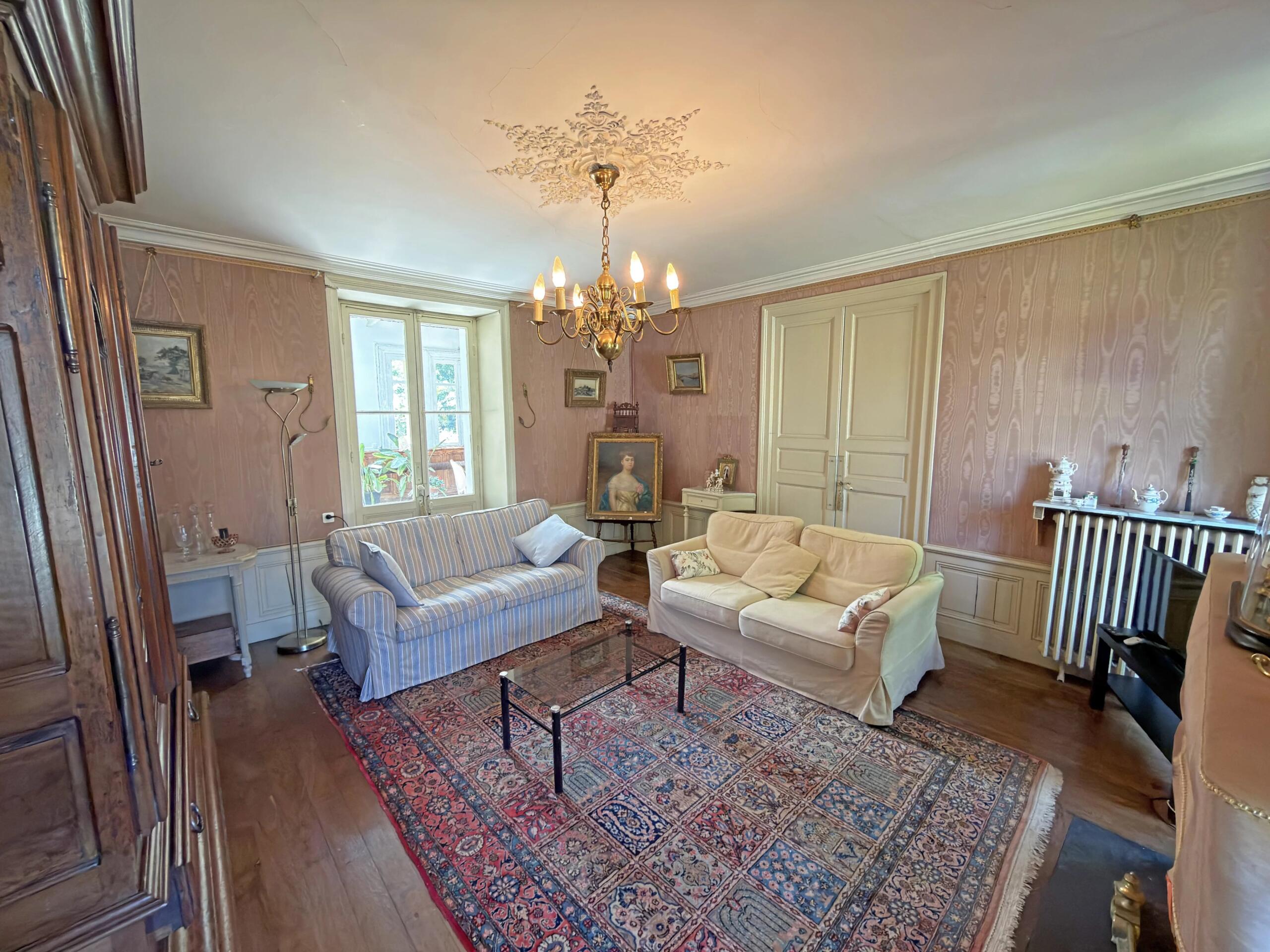 Fabulous Manor House with pool and outbuildings!, Aquitaine – France – BVI85557