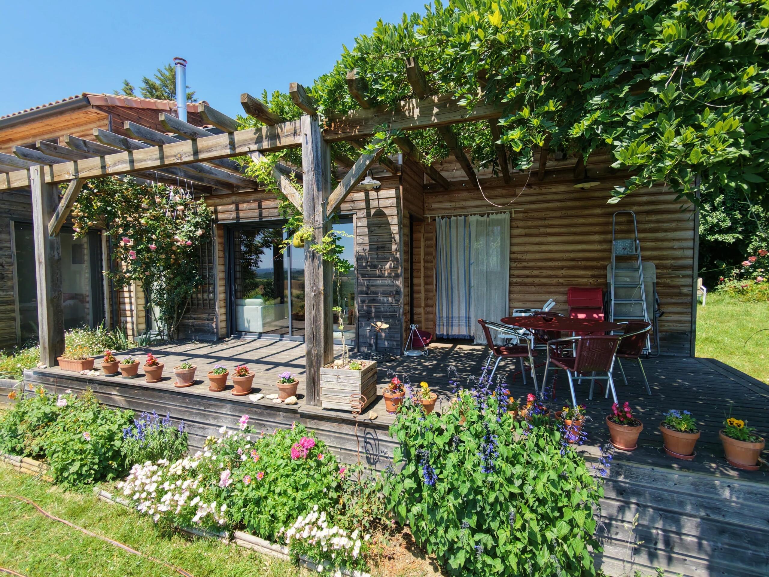 A haven of peace in the heart of the countryside with stunning views, Midi-Pyrénées – France – BVI85954