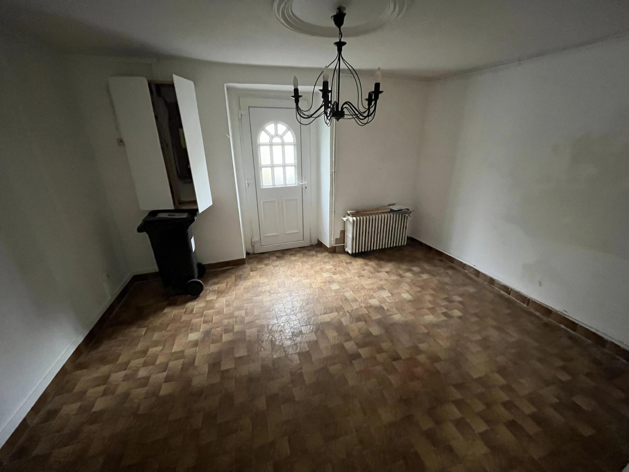 Superb end terrace with garden in the heart of a historic town, Poitou-Charentes – France – BVI84582