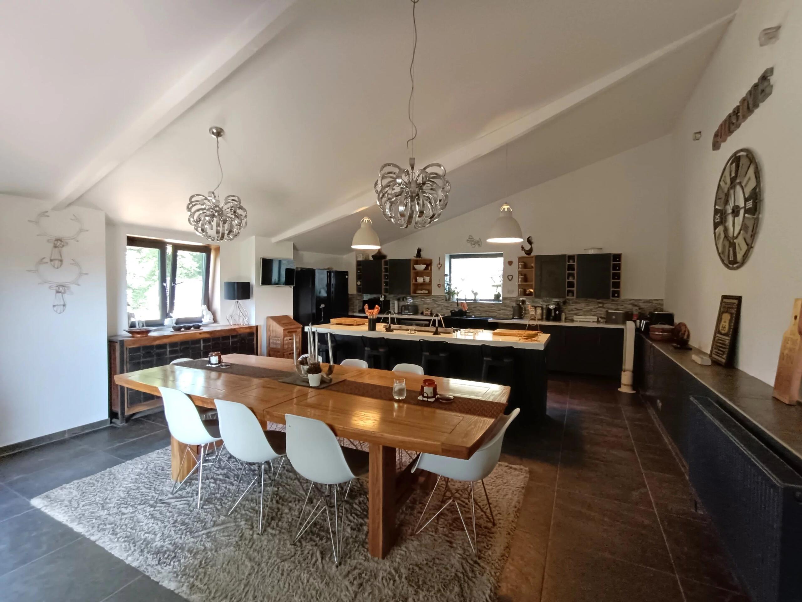 An idyllic setting, with no neighbours!, Poitou-Charentes – France – BVI85580