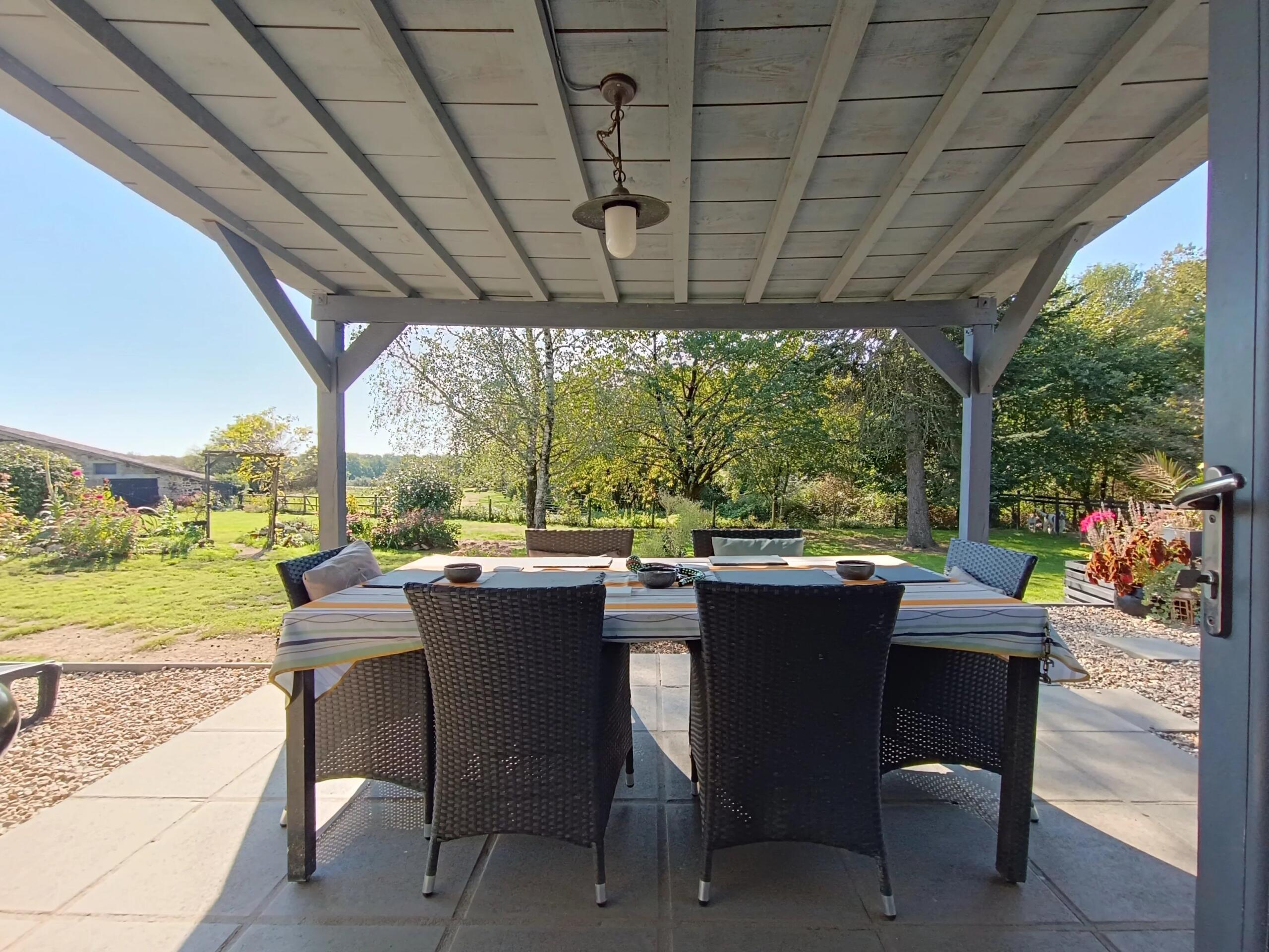 An idyllic setting, with no neighbours!, Poitou-Charentes – France – BVI85580