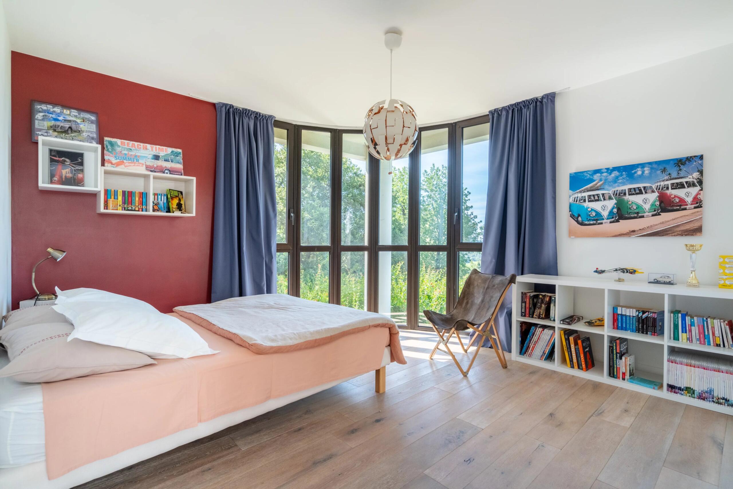Éguilles – Exceptional Contemporary Property with Panoramic Views, Infinity Pool and 2,700 sqm Landscaped Grounds, Provence-Alpes-Côte d’Azur – France – BVI85868