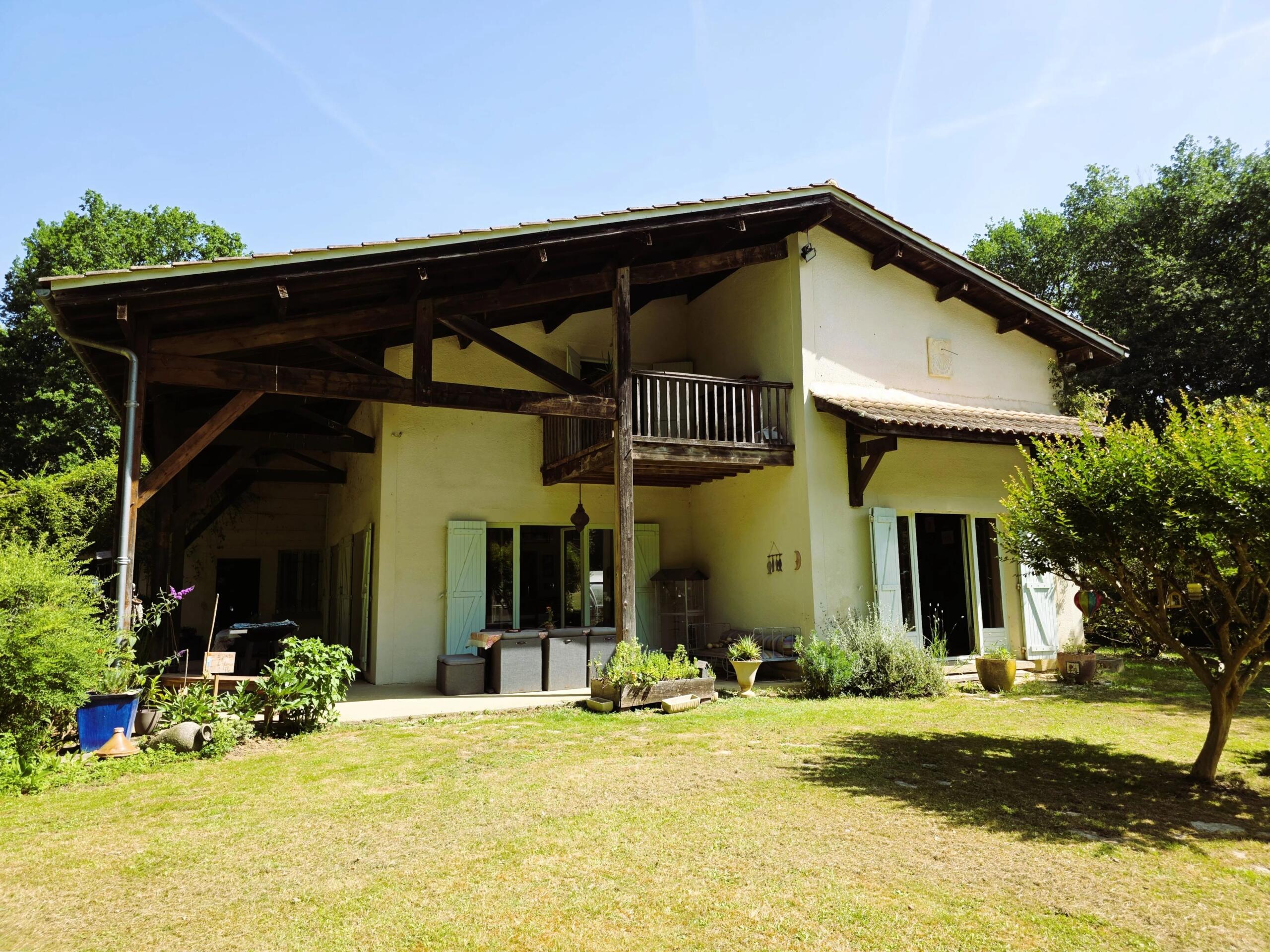 Spacious Family Home in a Peaceful Woodland Setting Near Blasimon, Aquitaine – France – BVI64500