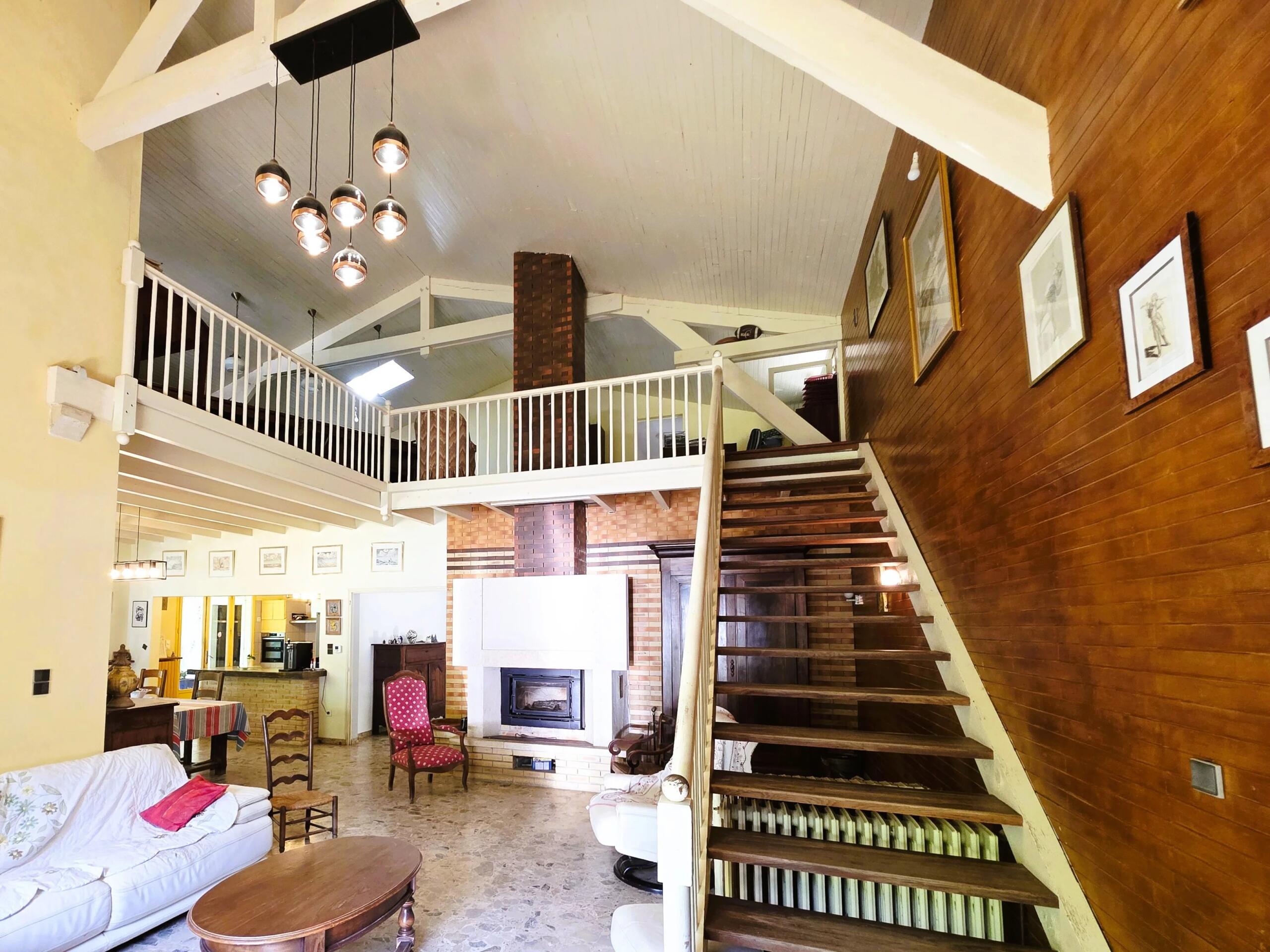 Spacious Family Home in a Peaceful Woodland Setting Near Blasimon, Aquitaine – France – BVI64500