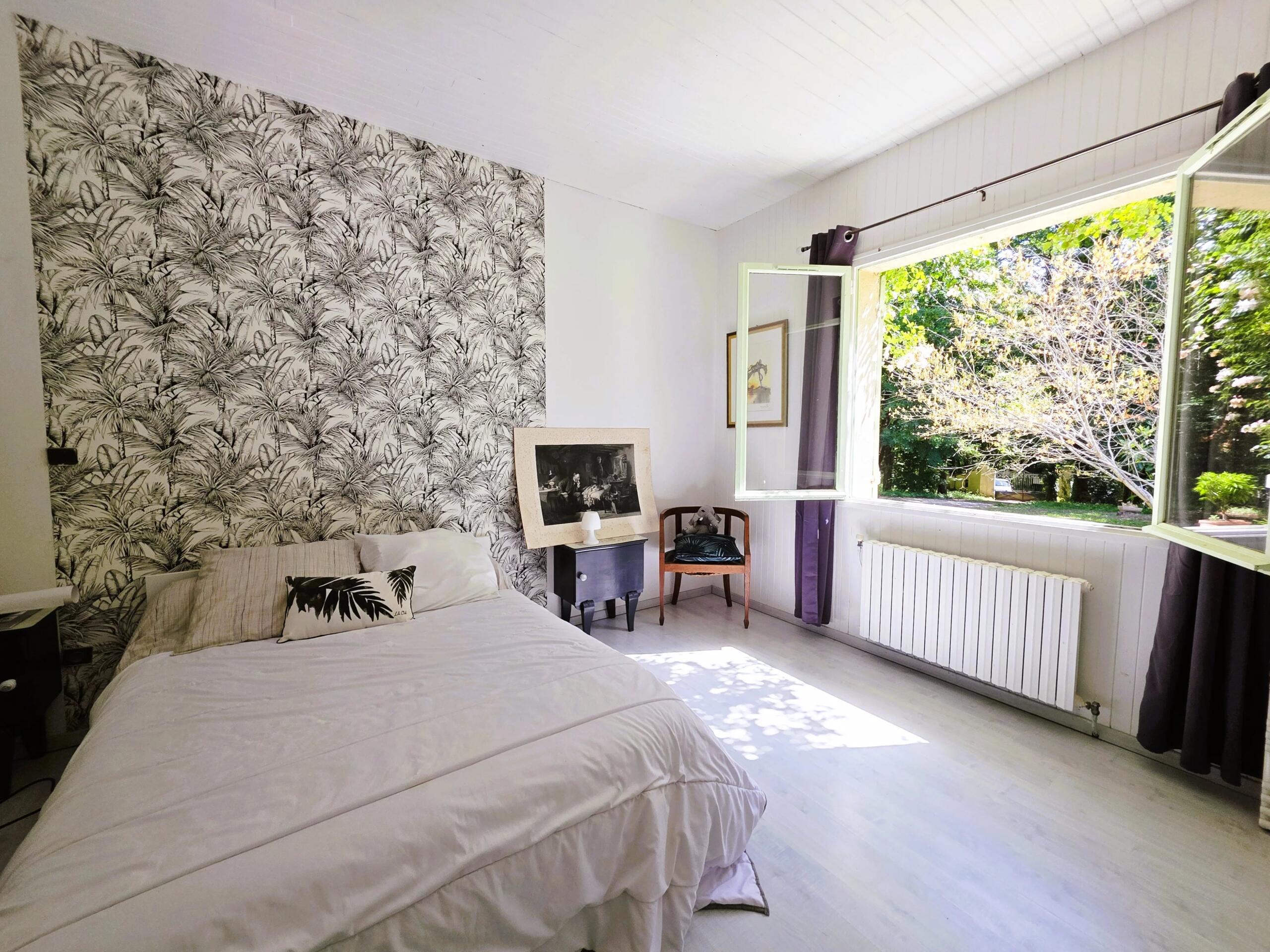 Spacious Family Home in a Peaceful Woodland Setting Near Blasimon, Aquitaine – France – BVI64500