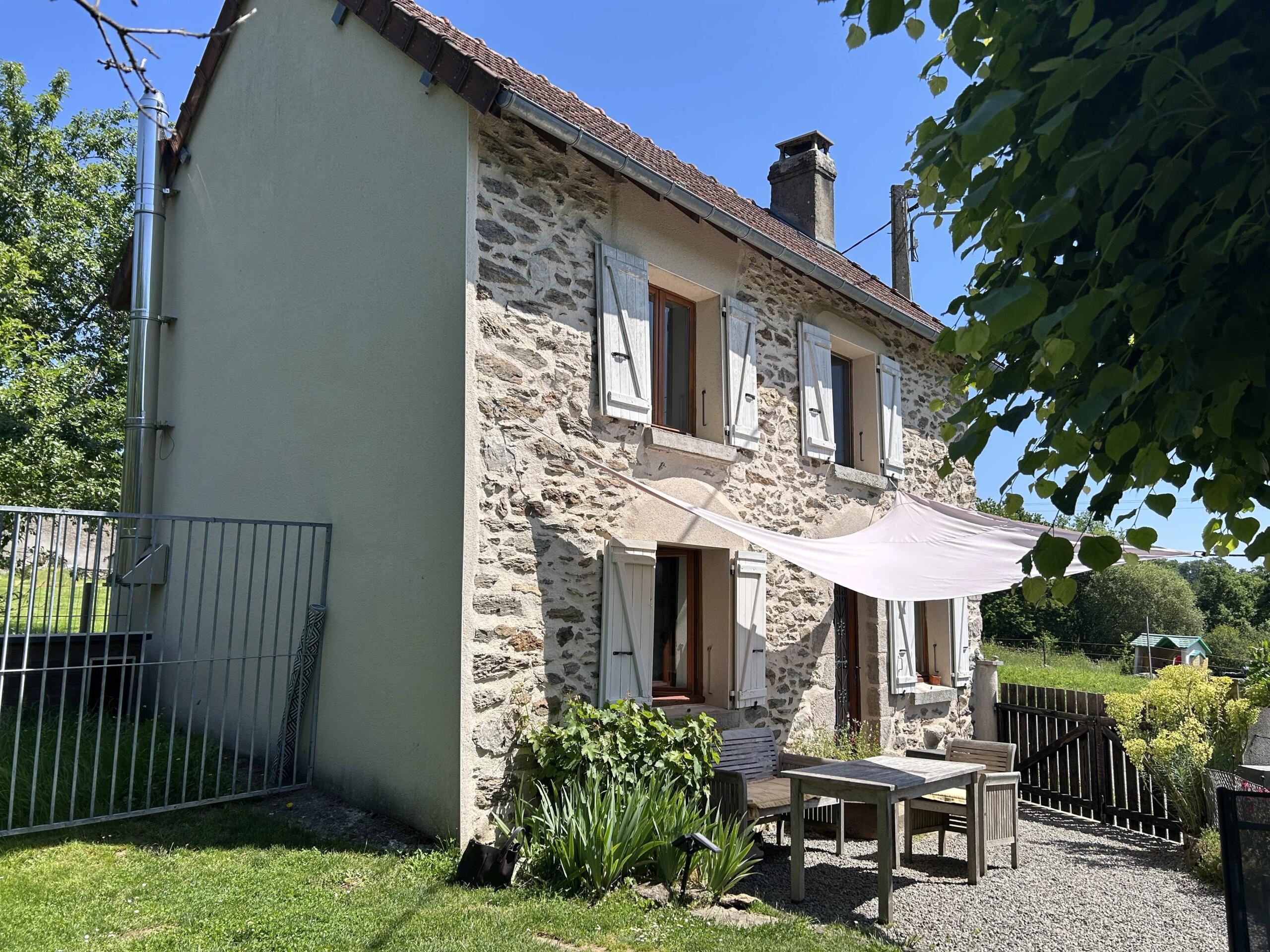 Pretty 1-bedroom cottage with panoramic views, Limousin – France – BVI85835