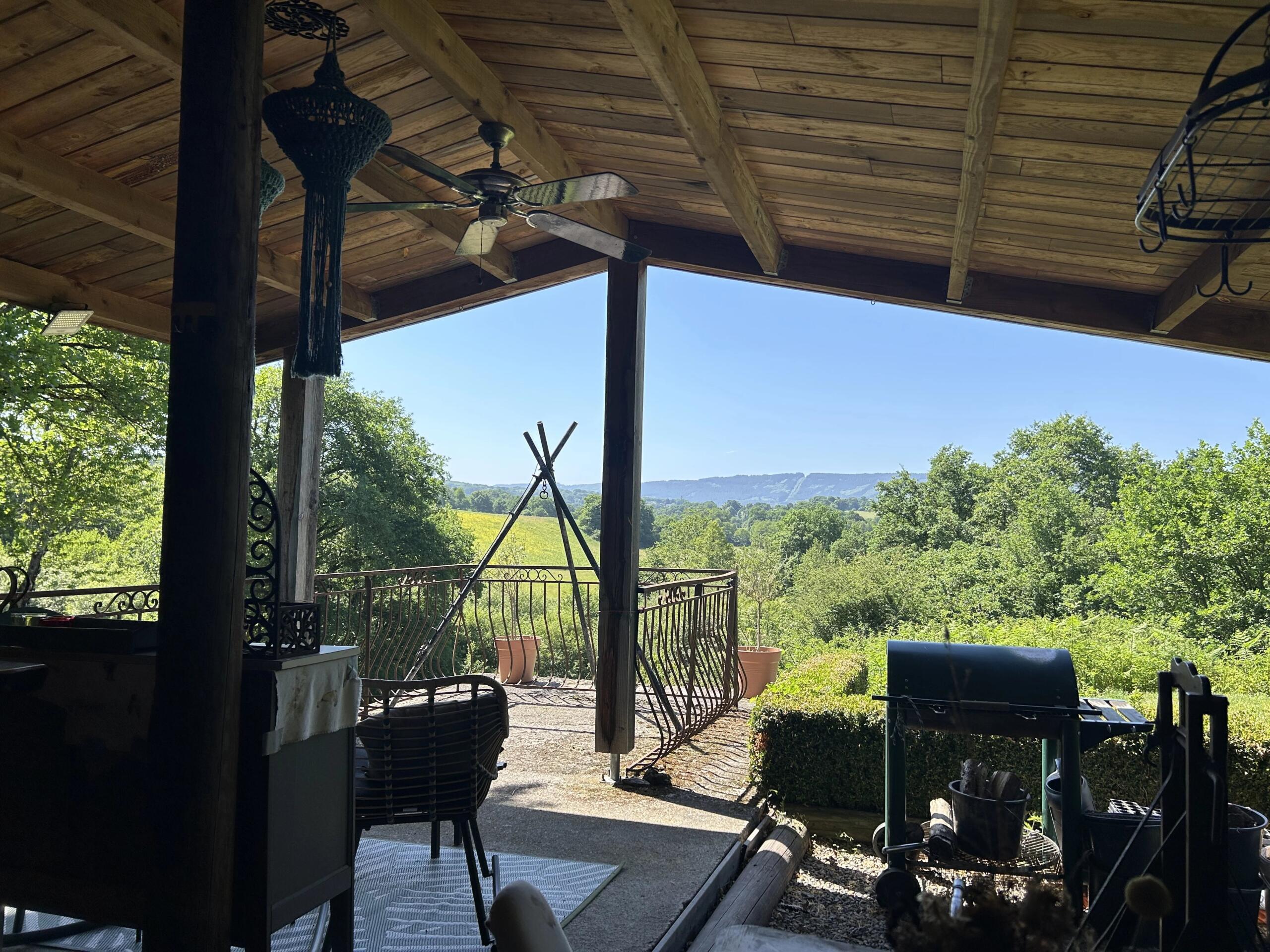 Pretty 1-bedroom cottage with panoramic views, Limousin – France – BVI85835