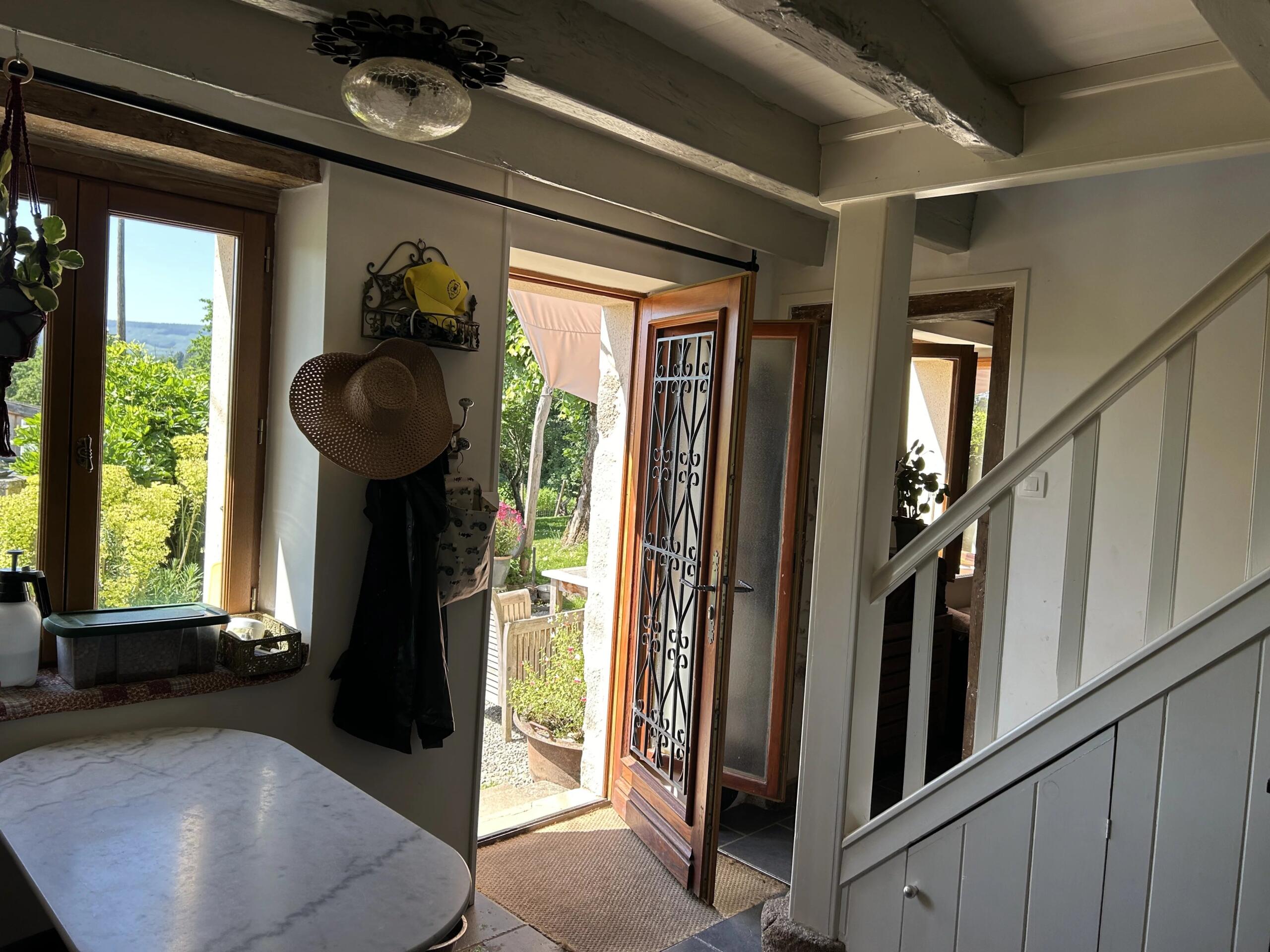 Pretty 1-bedroom cottage with panoramic views, Limousin – France – BVI85835
