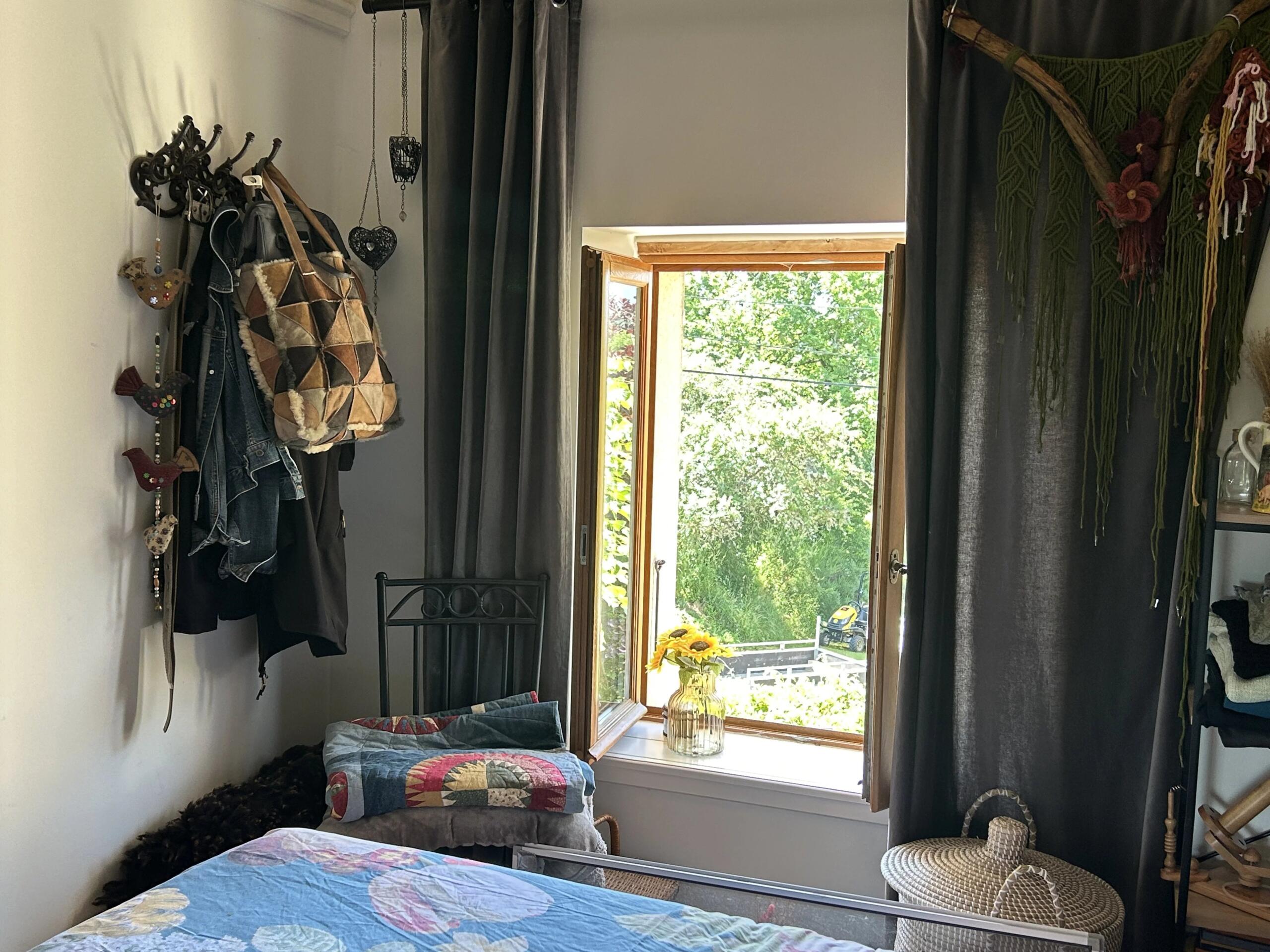 Pretty 1-bedroom cottage with panoramic views, Limousin – France – BVI85835