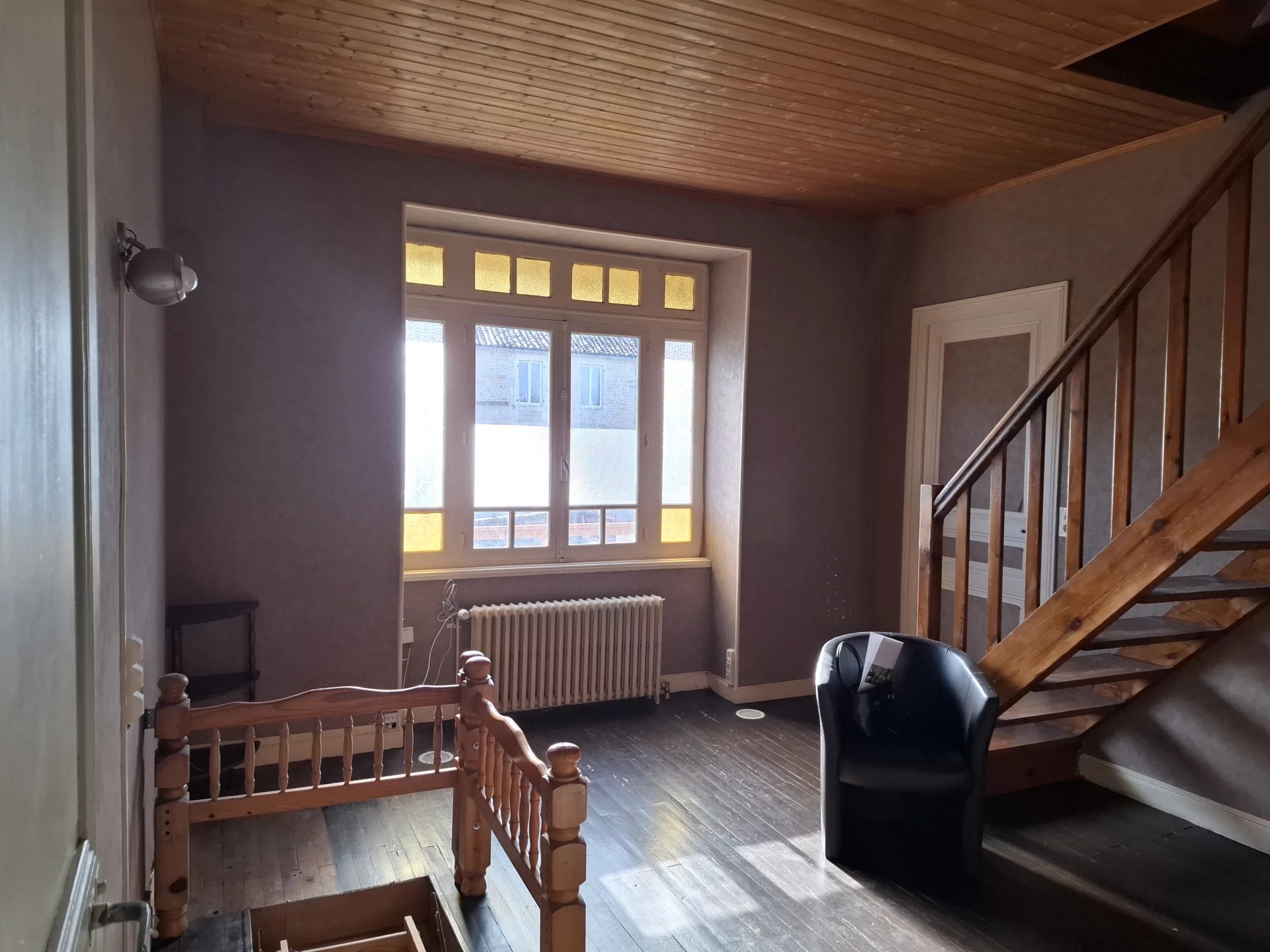 Spacious Chalet with additional land, close to centre of popular market town, Poitou-Charentes – France – BVI79674