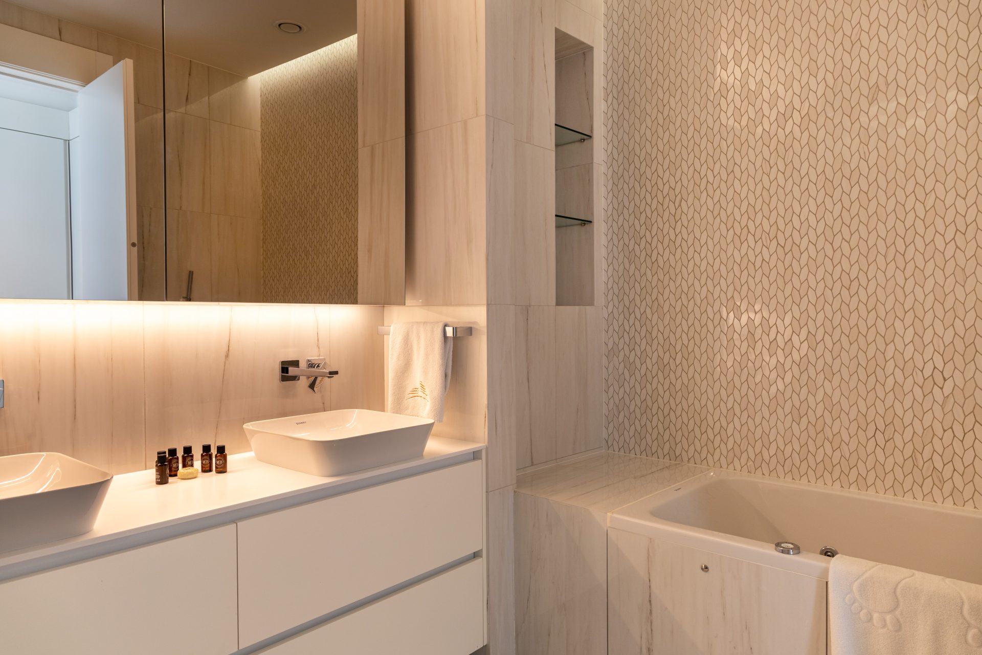 2 bedroom Apartments / Penthouses in Limassol, Cyprus – A-DEL-2-c1603