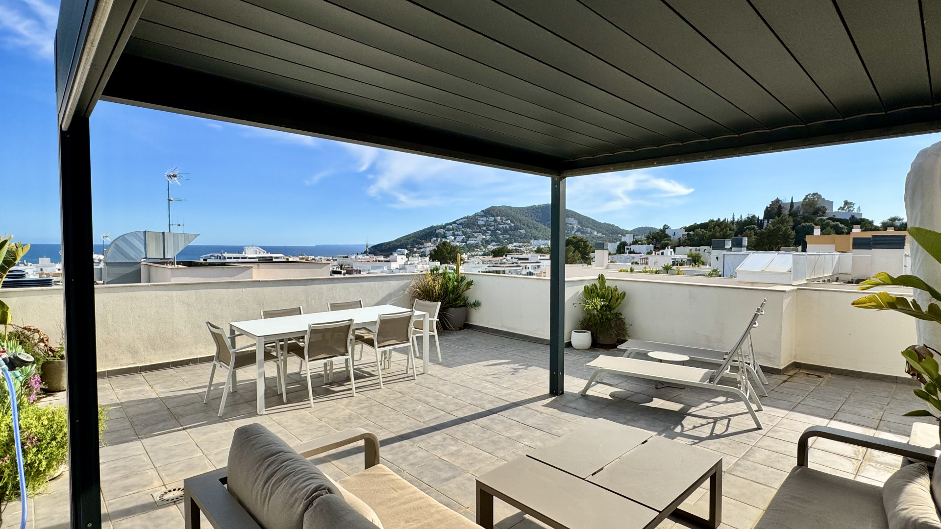 2 bedroom Penthouse in Santa Eulalia Del Río, Islas Baleares, Spain – 428-05508D