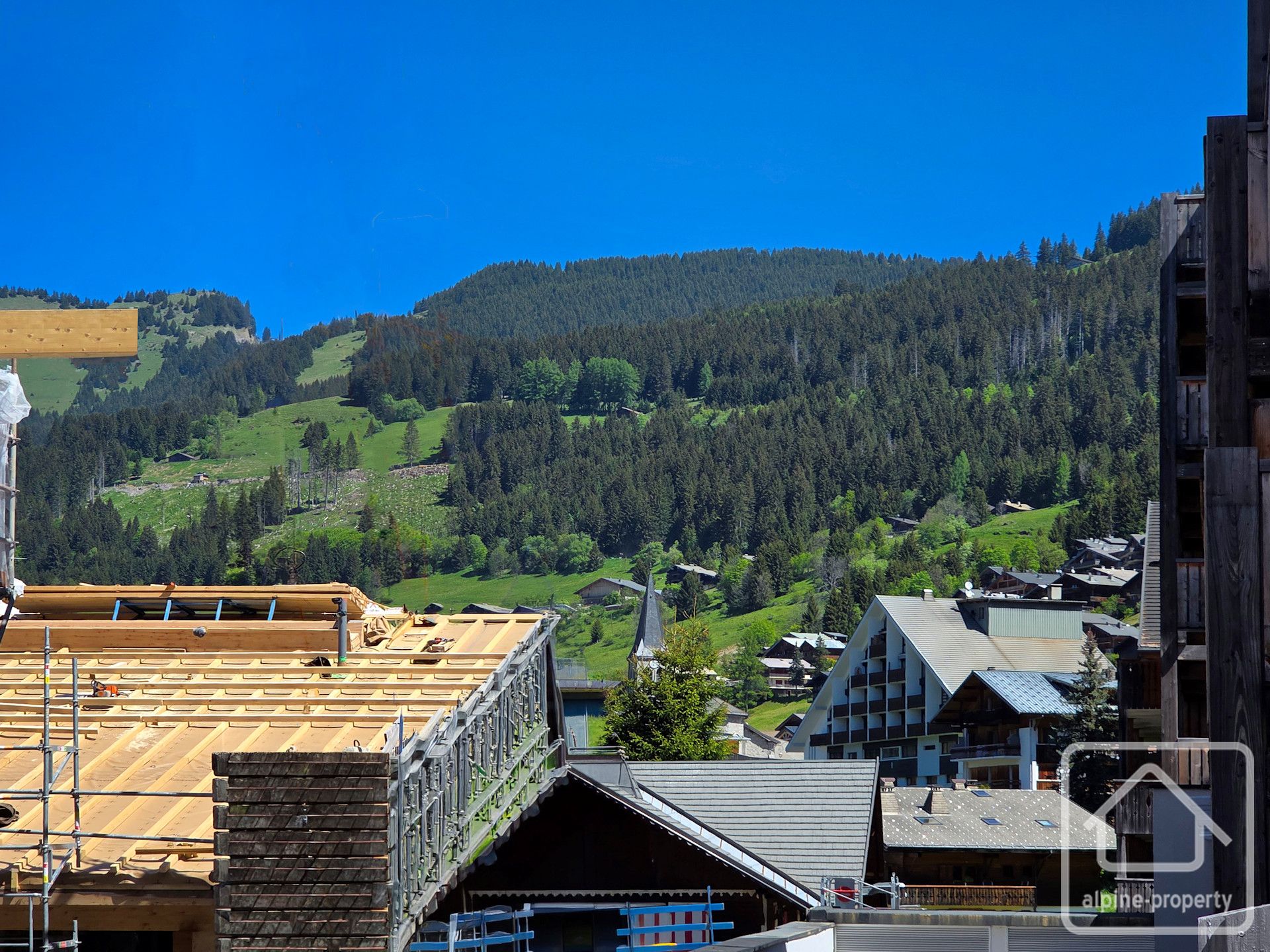 A Rare Opportunity To Acquire A Brand New Apartment Right In The Centre Of Chatel. – SOLDANELLESB1