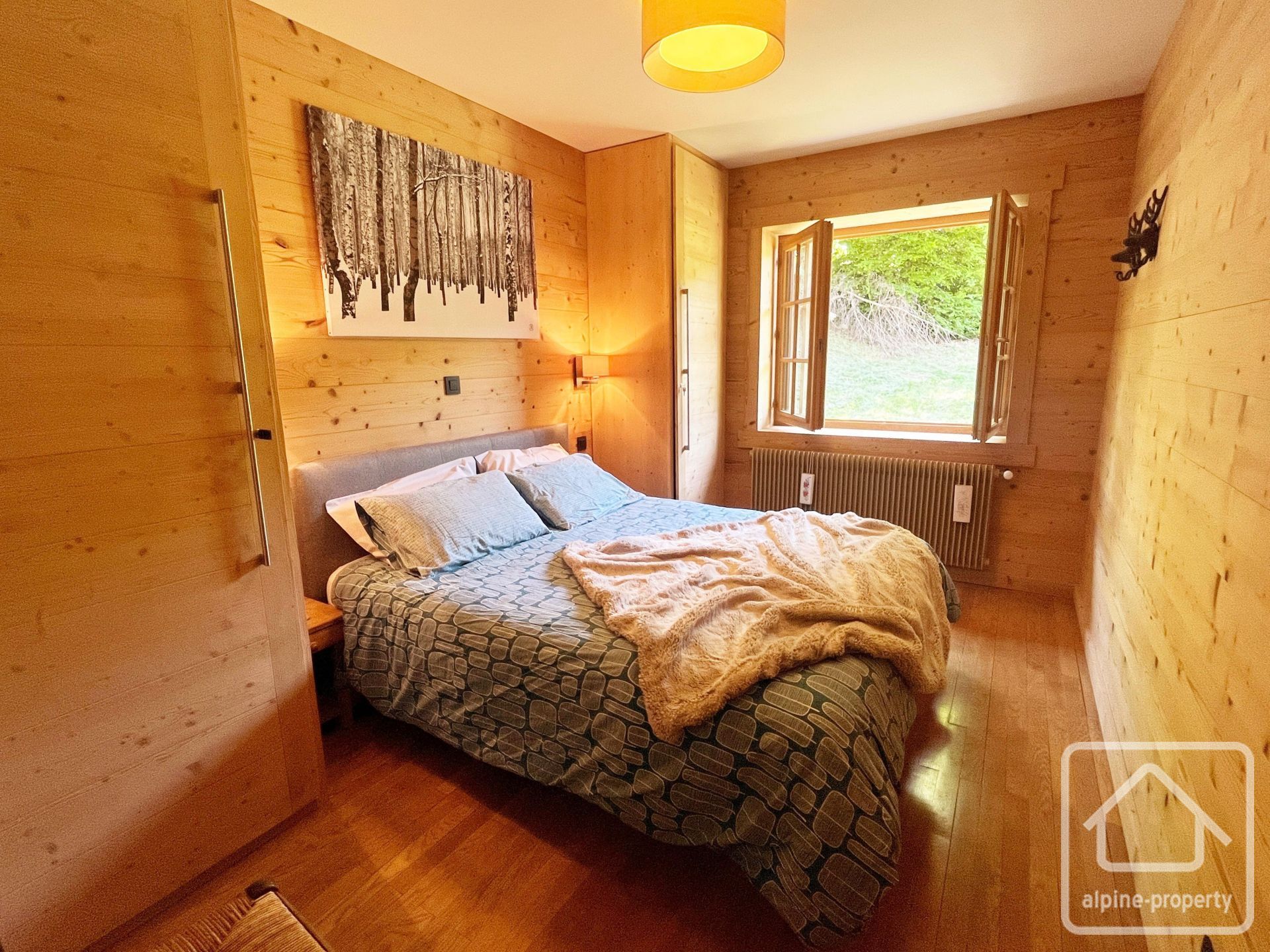 7-bedroom Chalet With 3 Bathrooms, Garage, Carport And Garden, At The Foot Of The Télécabine. – MERLETTE