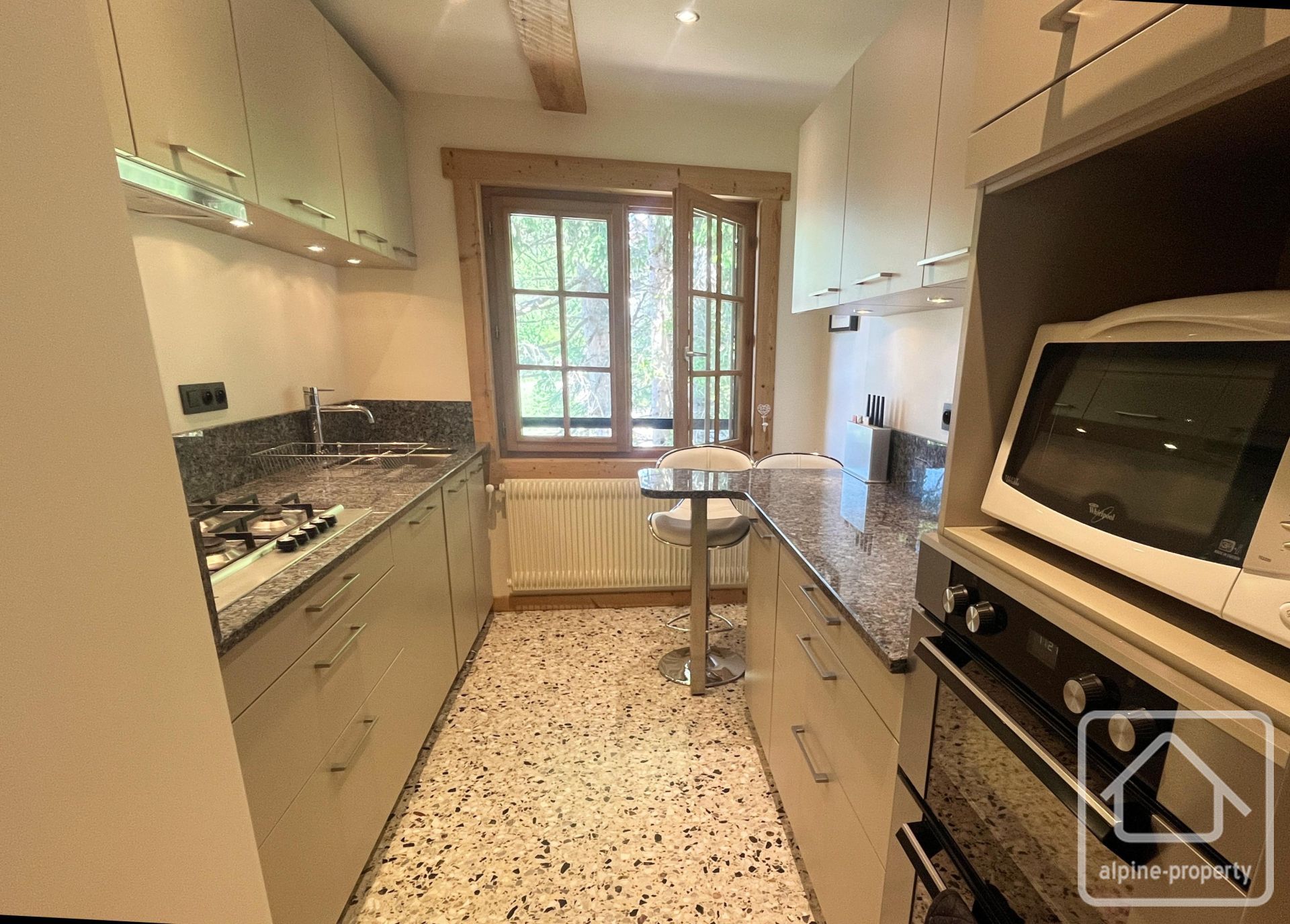 7-bedroom Chalet With 3 Bathrooms, Garage, Carport And Garden, At The Foot Of The Télécabine. – MERLETTE