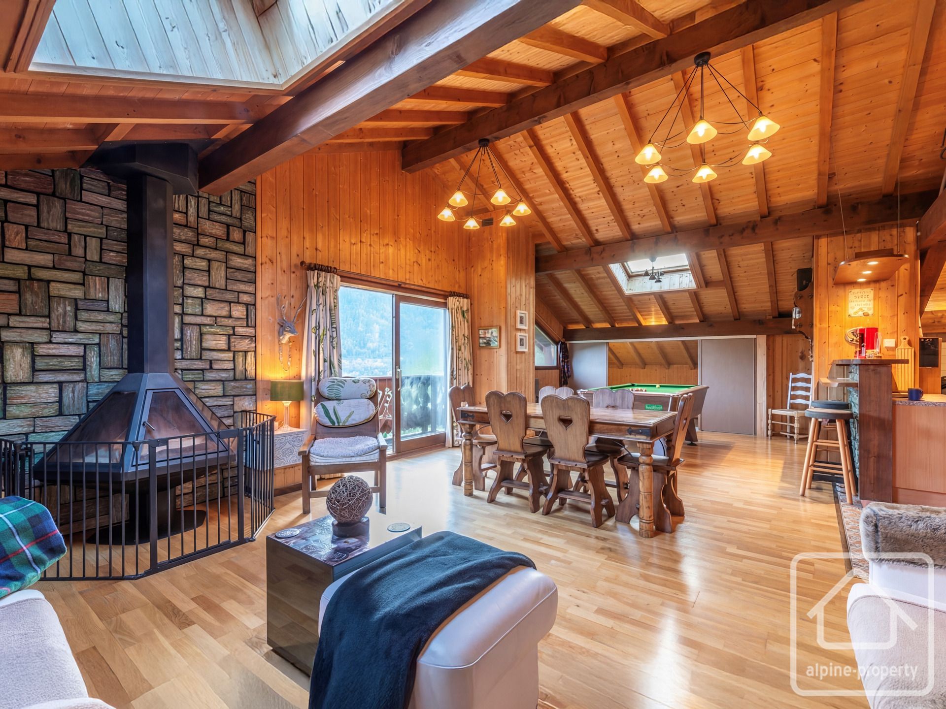 A Property In A Peaceful Setting With Generous Living Space Across Three Apartments, Ideal For Family And/or Rental Use. – TRELACHAUD